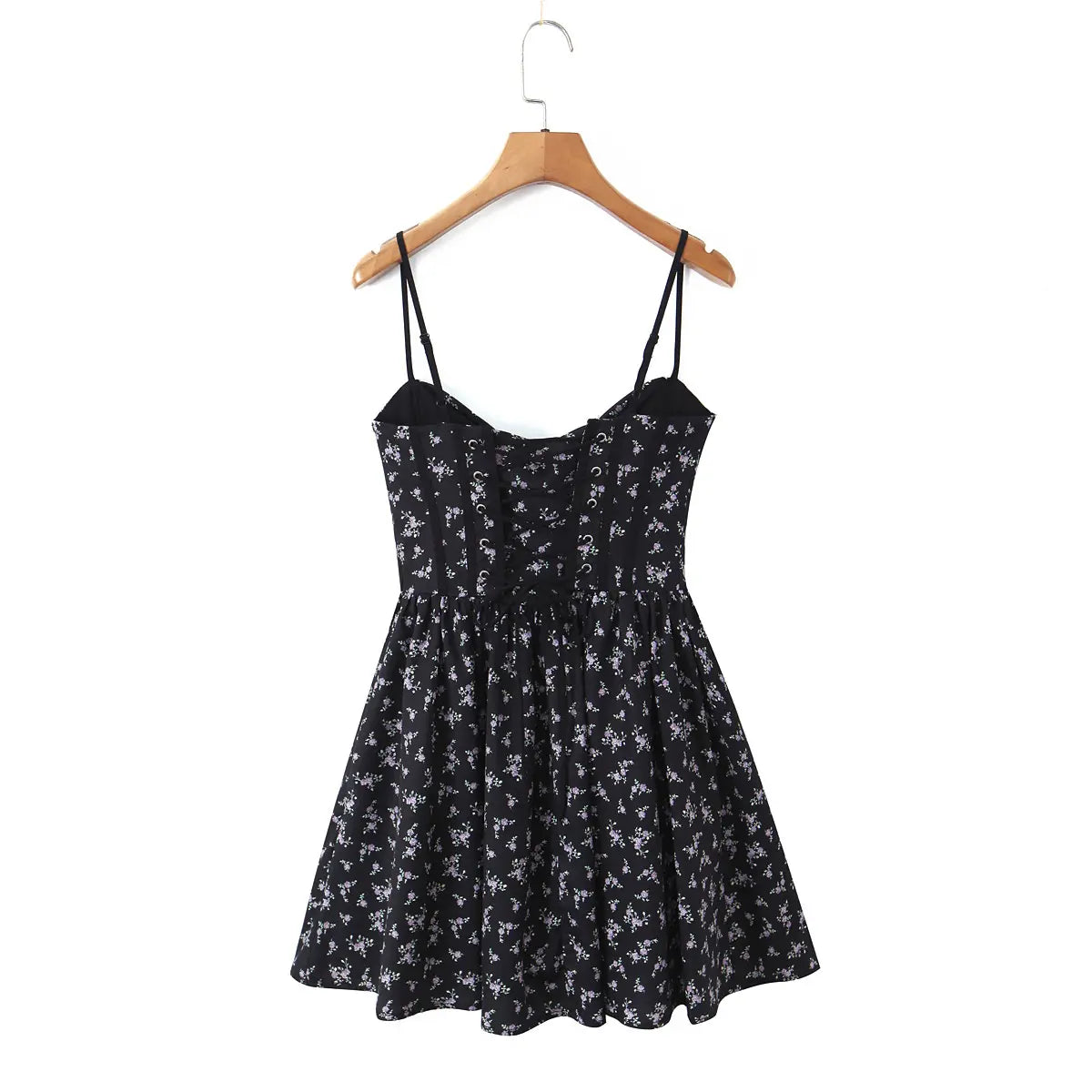 Adjustable thin straps neckline stitching detail