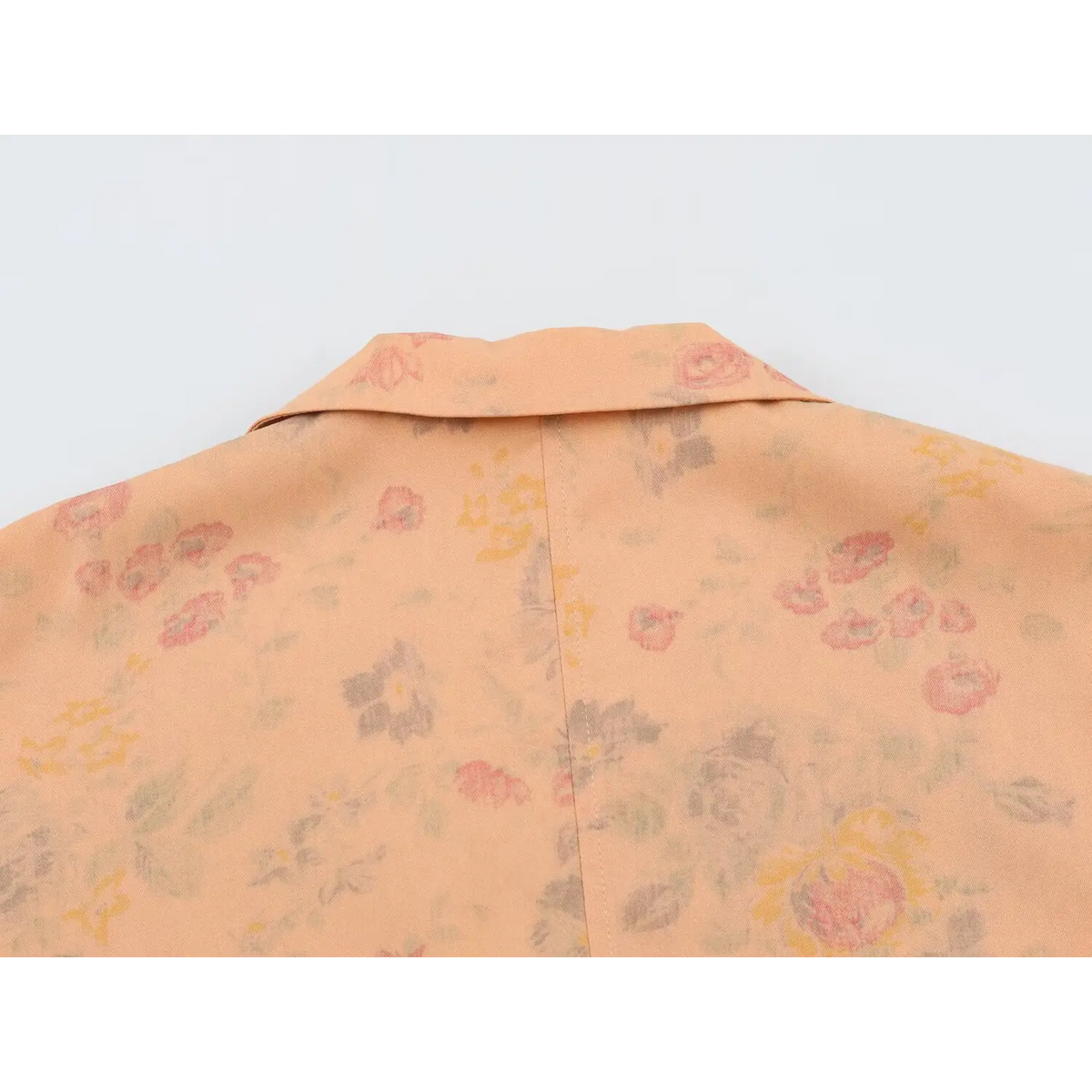 Close-up of back collar and centre back seam