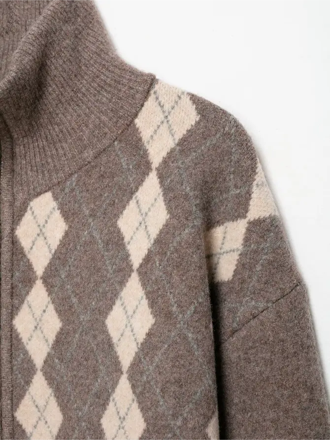 Macro close-up of argyle diamond intarsia