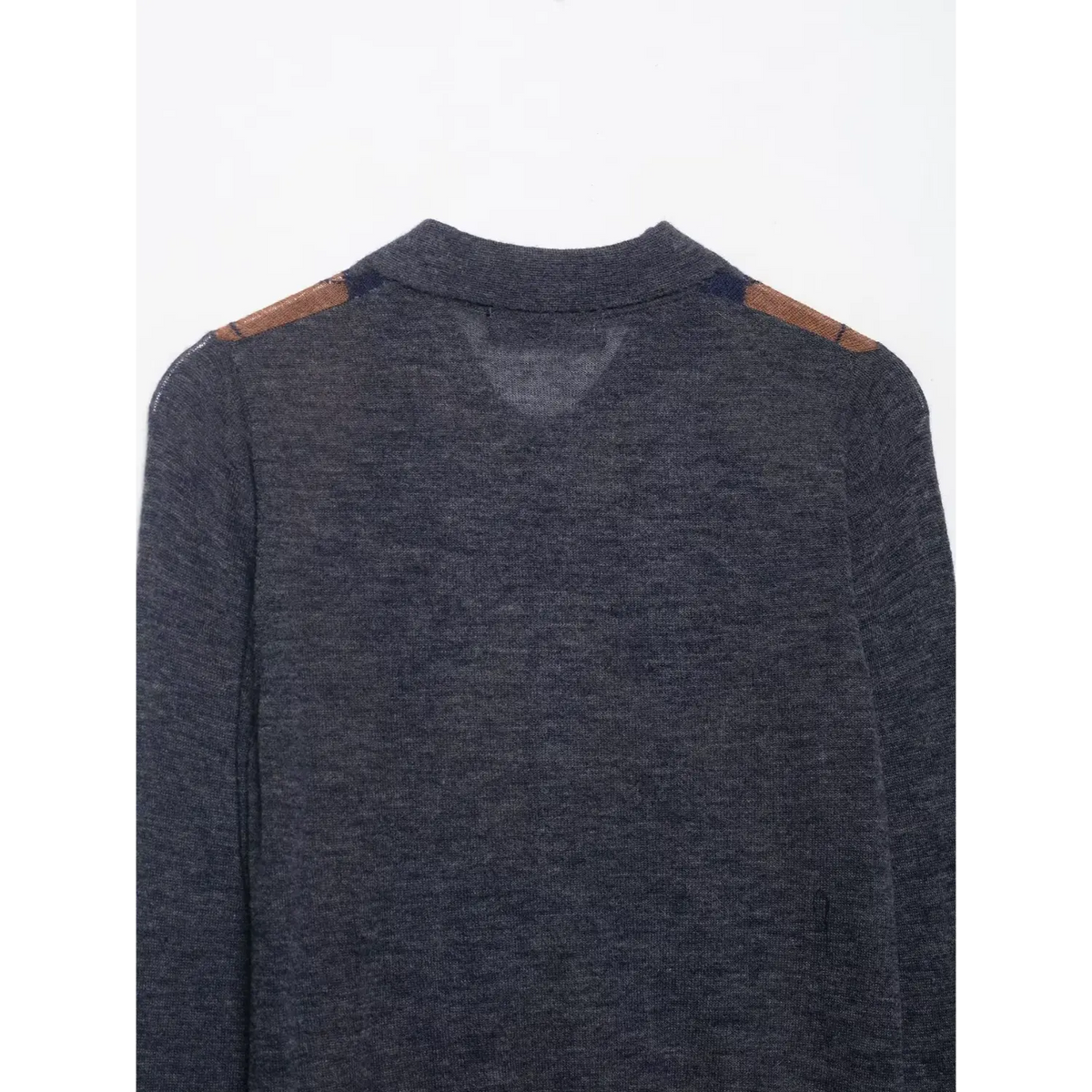 Close-up of back neckline