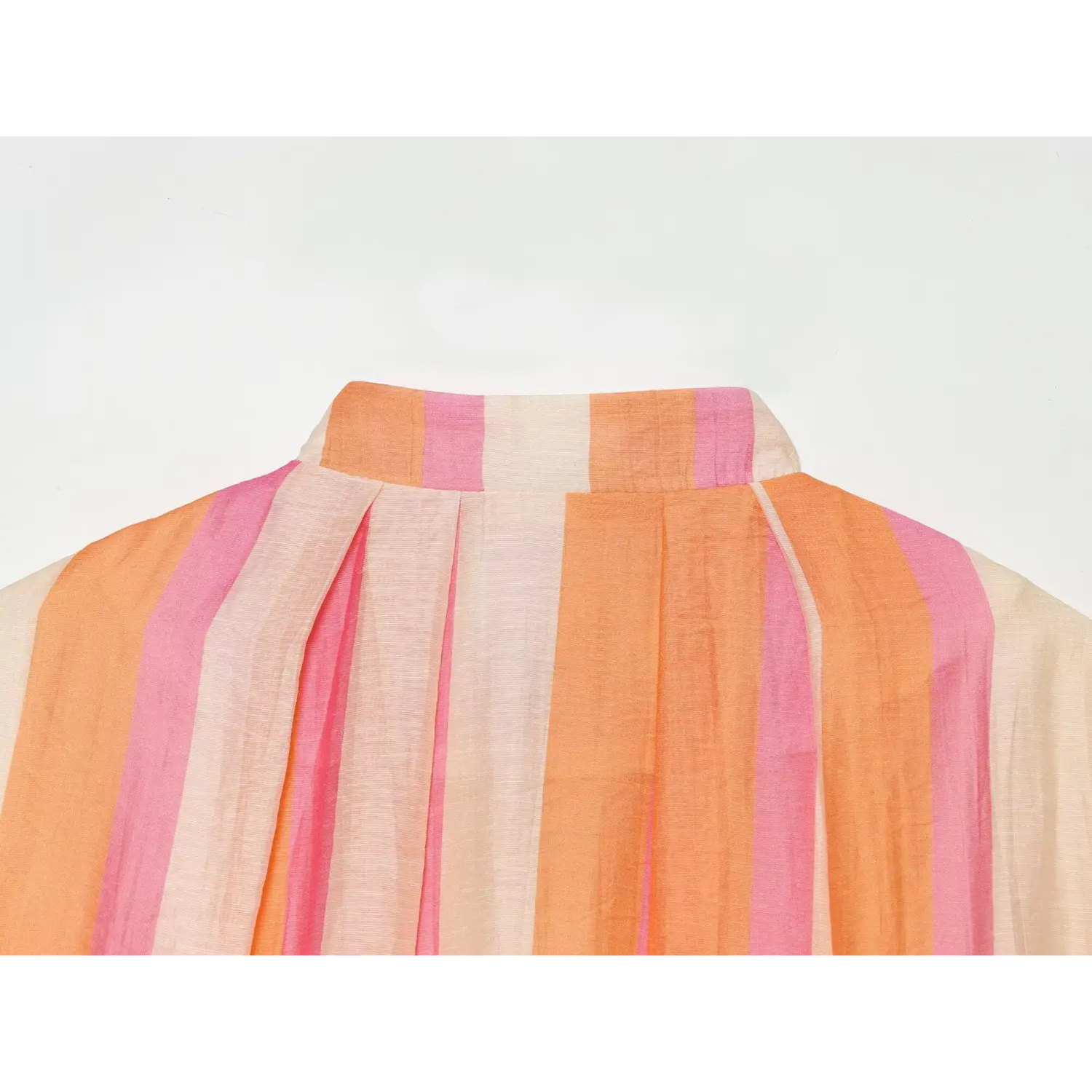 Back neck close-up, gathered pleated neckline, vertical stripe arrangement, lightweight crinkle fabric texture