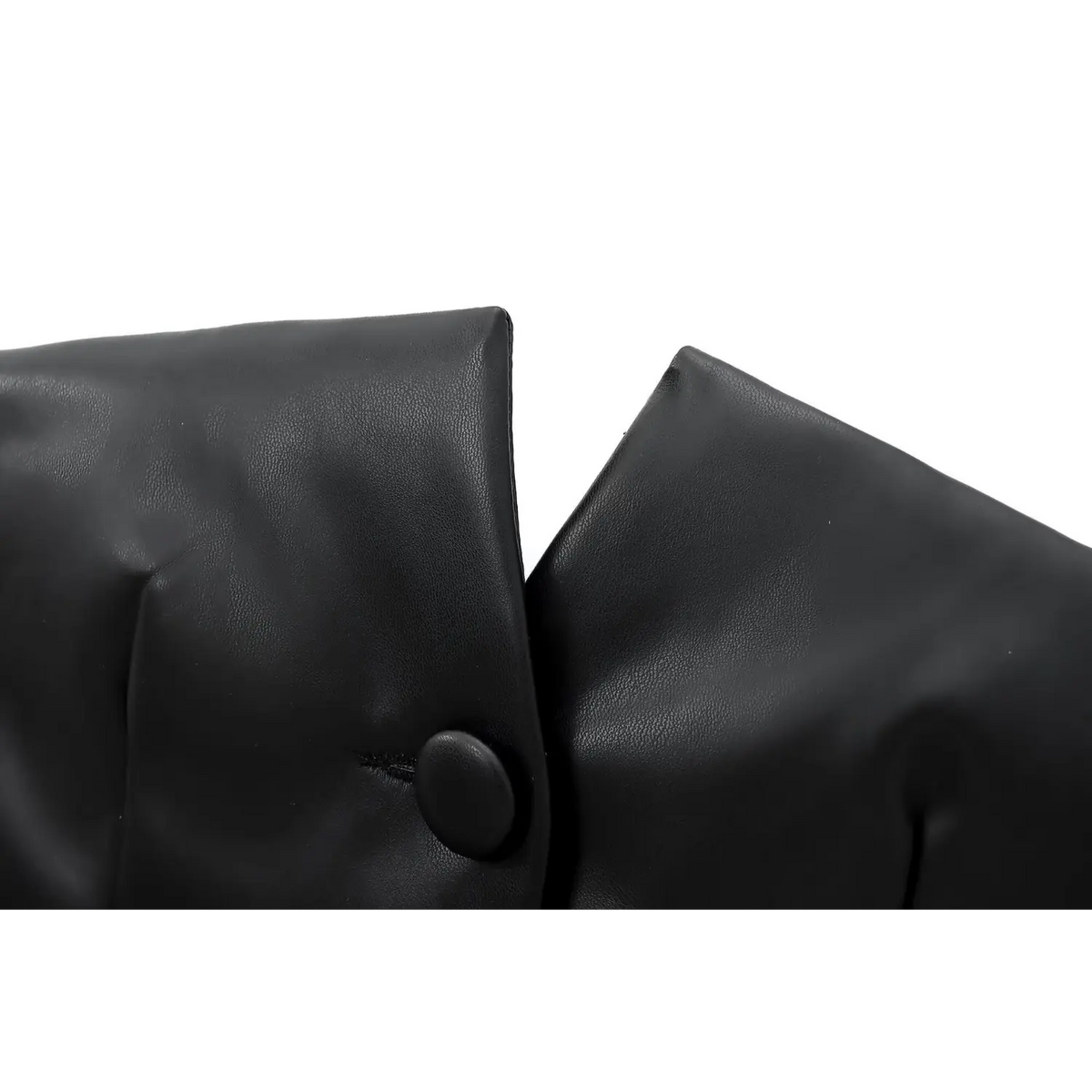 Close-up of pointed notched neckline edge