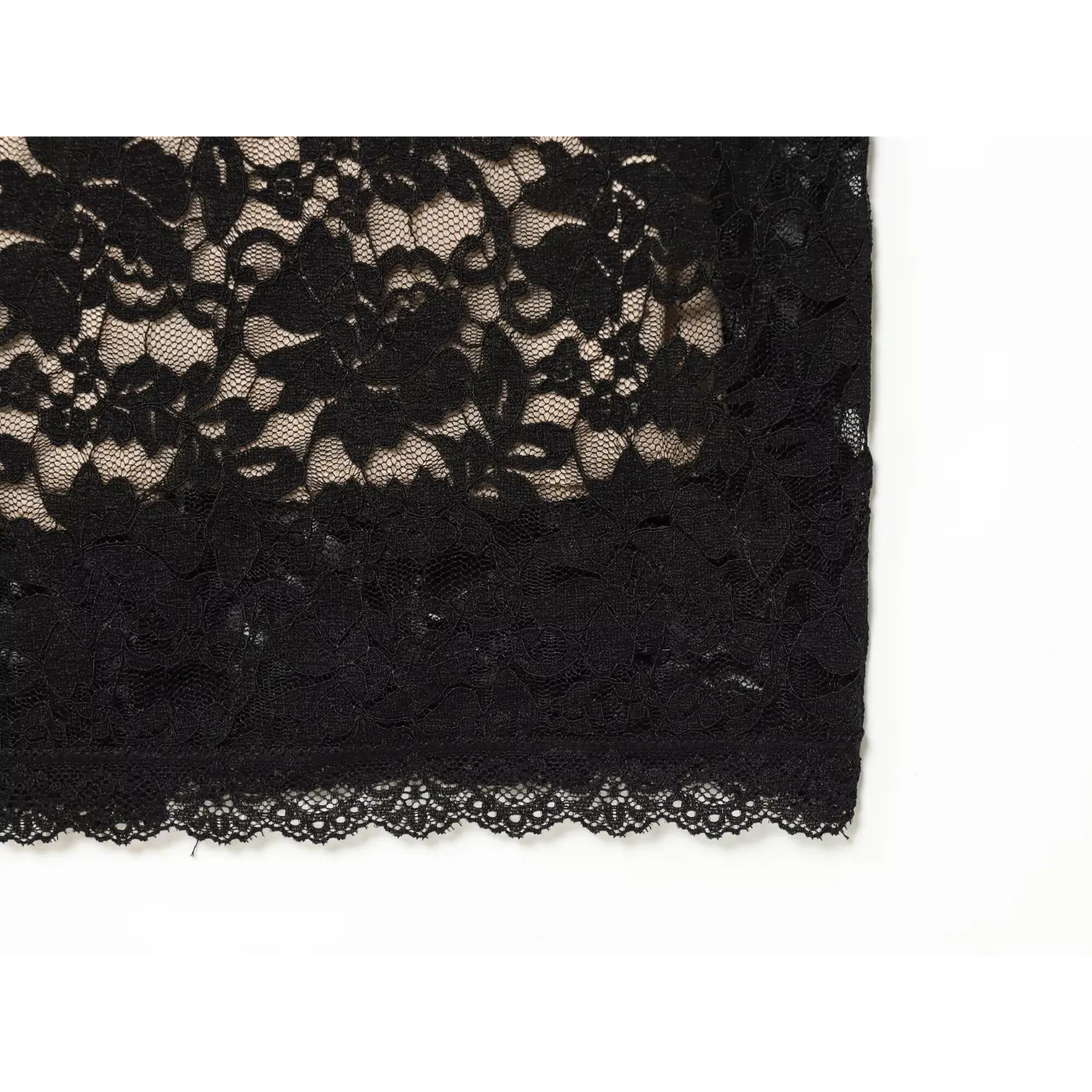 Close‑up scalloped lace hem edge finish black floral lace halter maxi dress