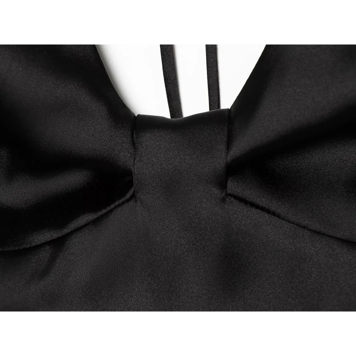 Close-up of bust seam and twist detail
