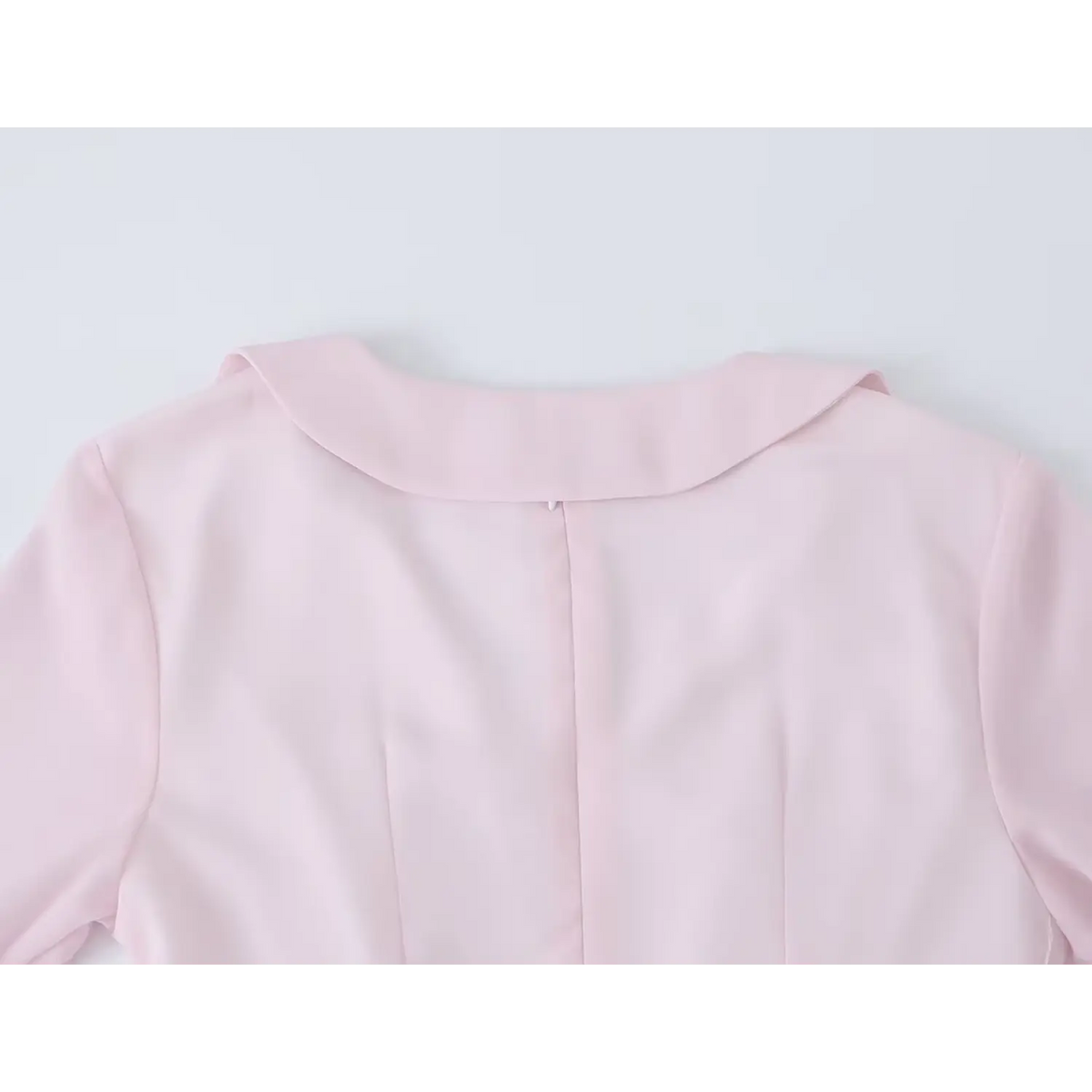 Close-up of back collar and neckline