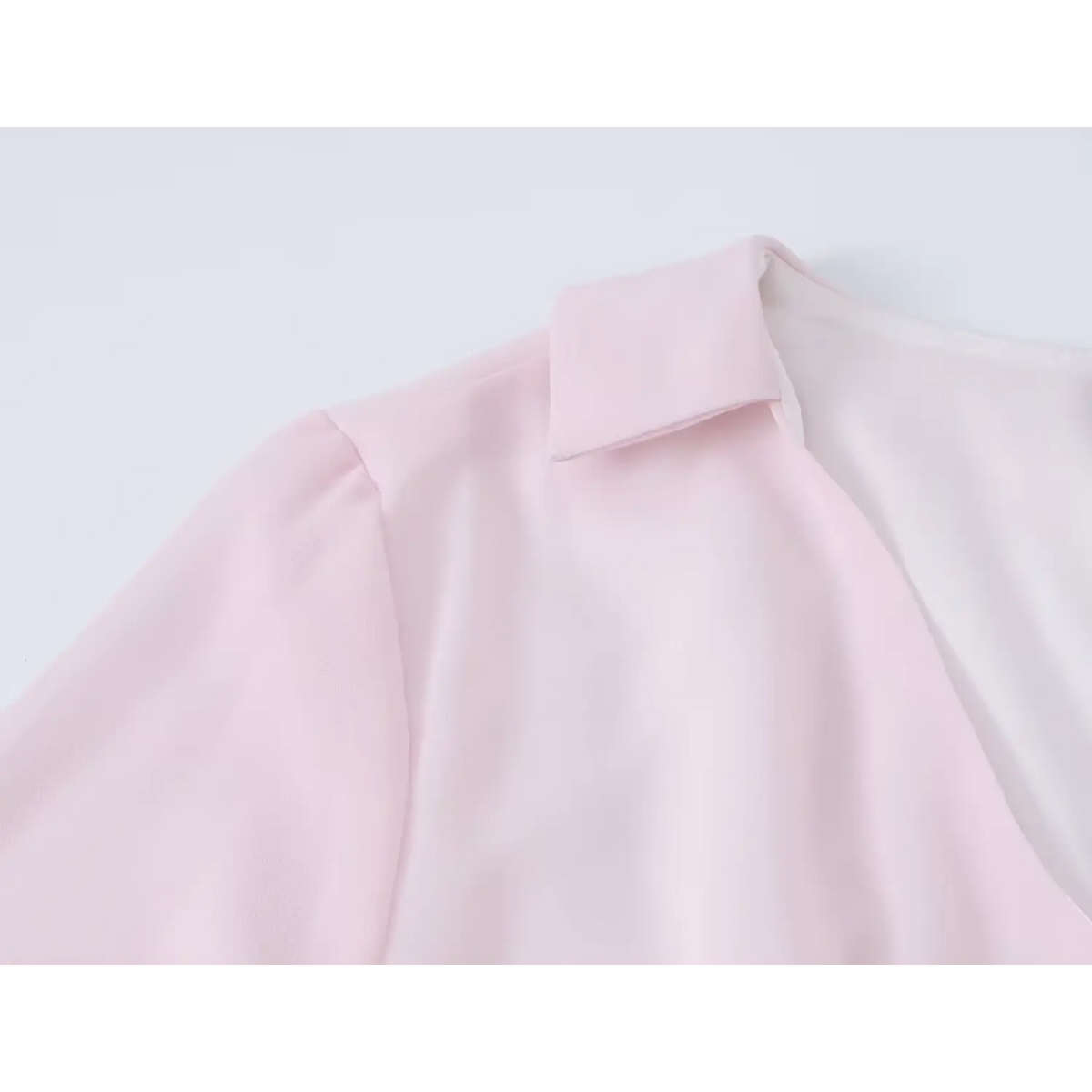 Close-up of flat collar and shoulder