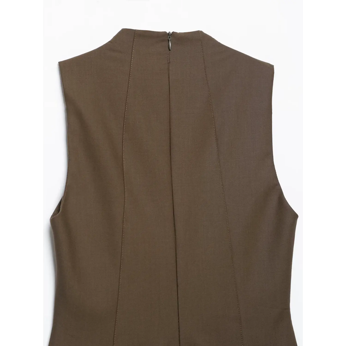 Close-up of back bodice and center back zipper