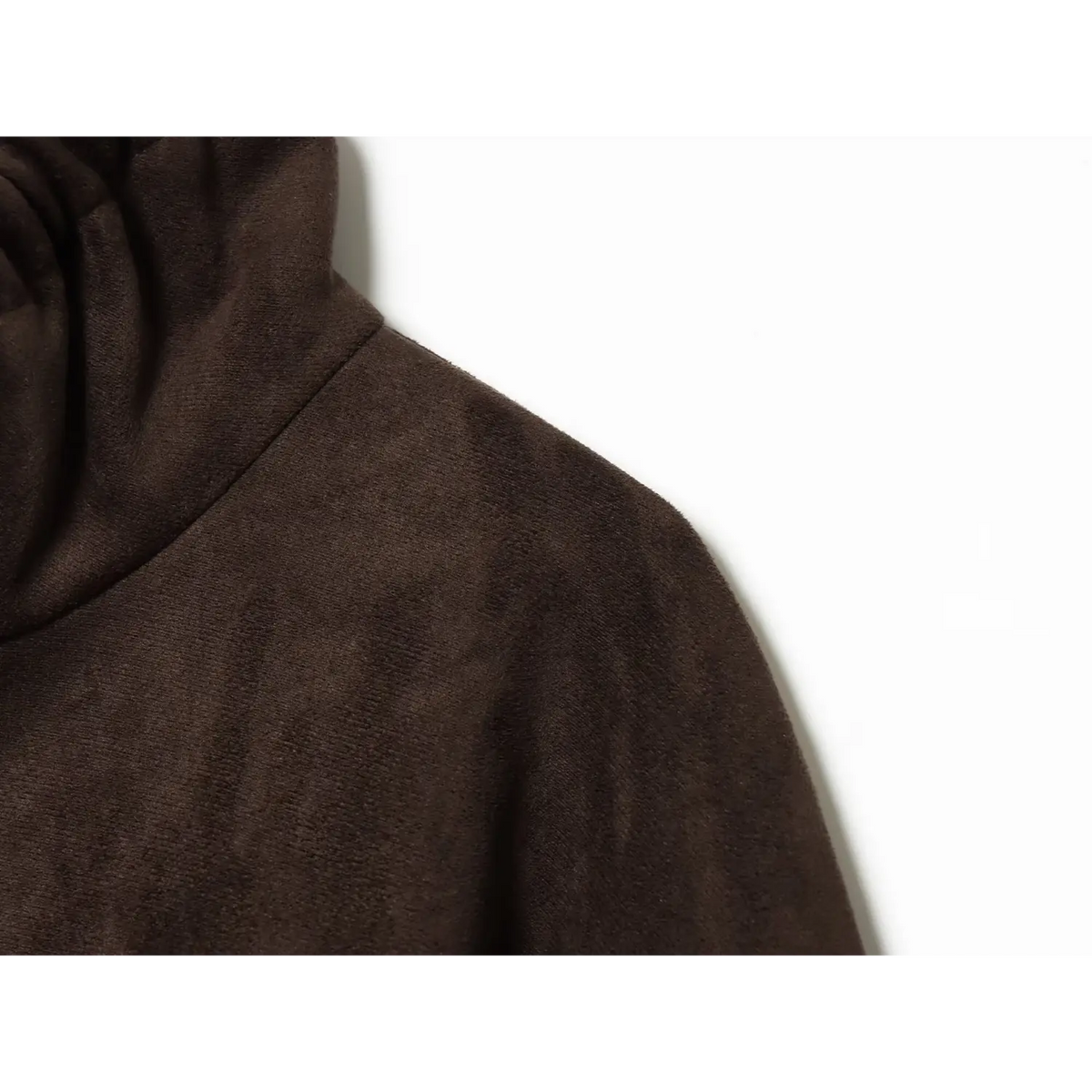 Close-up of dropped shoulder and stitching