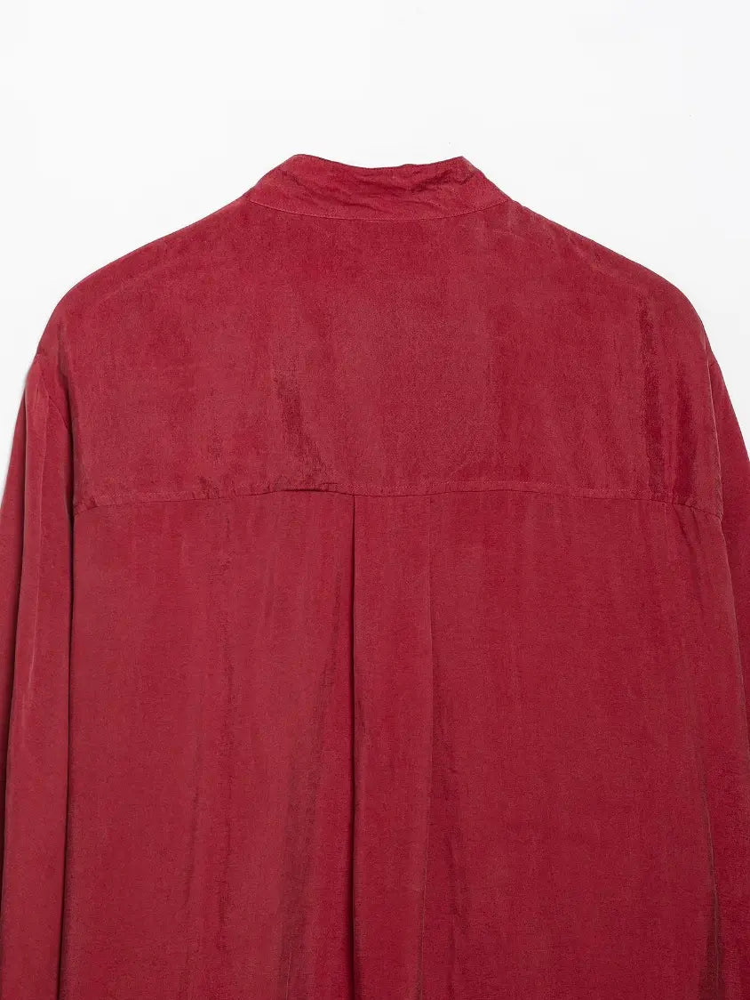 Close-up of back neckline and pleat