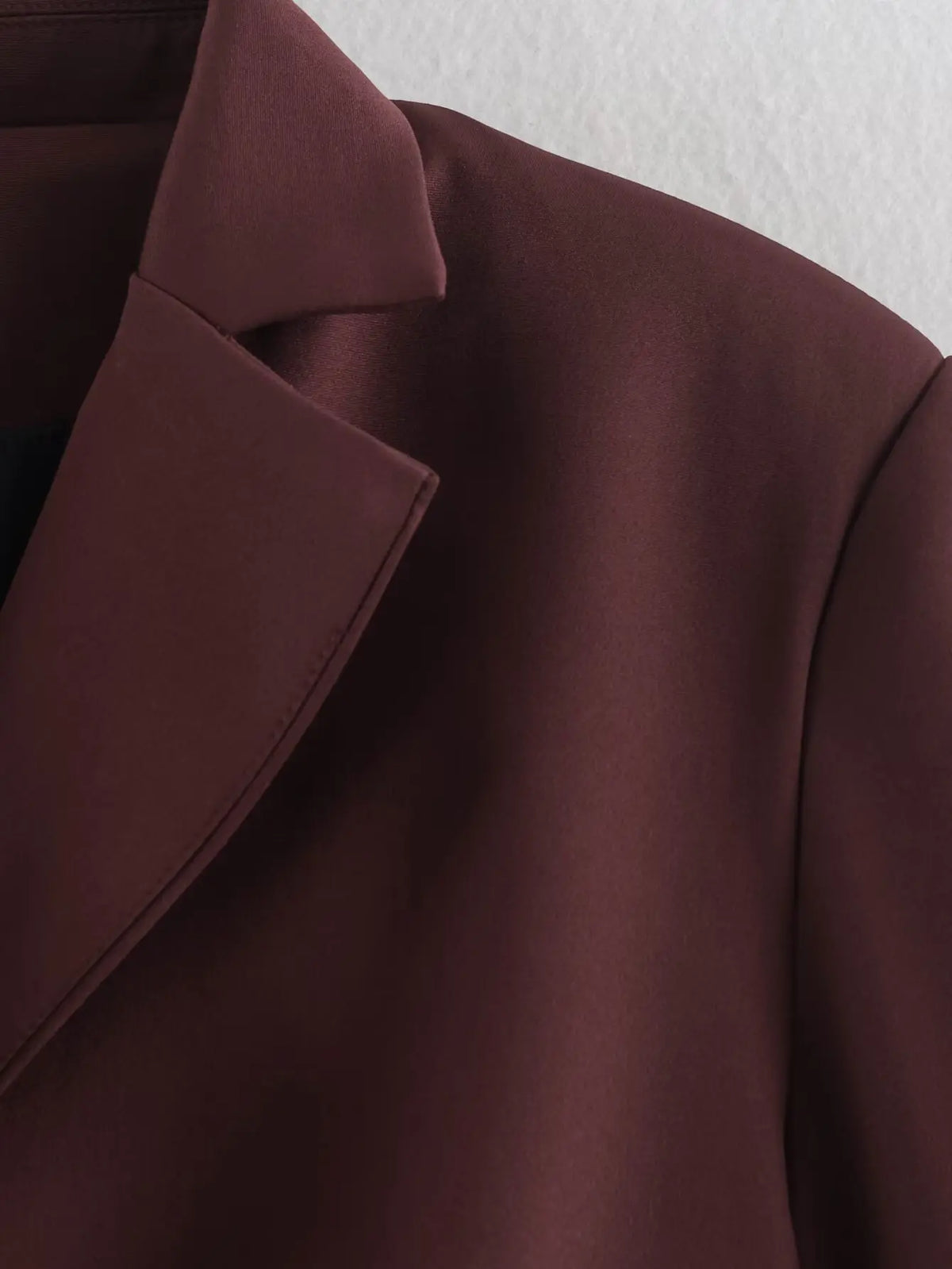 Close-up of notch lapel collar detail