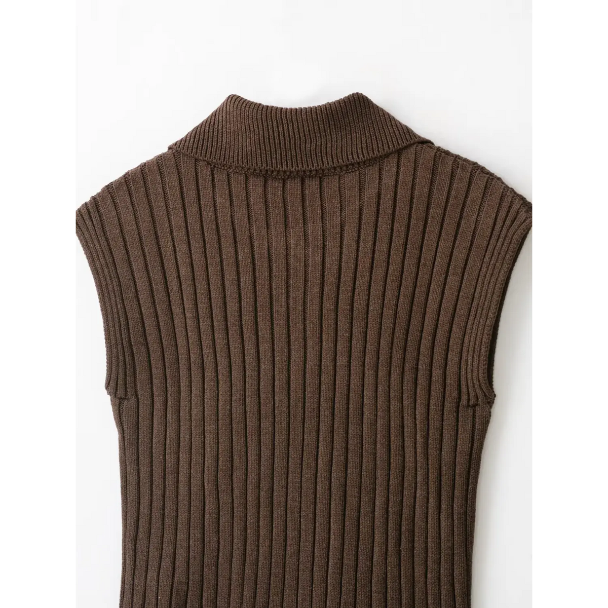 Close-up of back neck ribbing