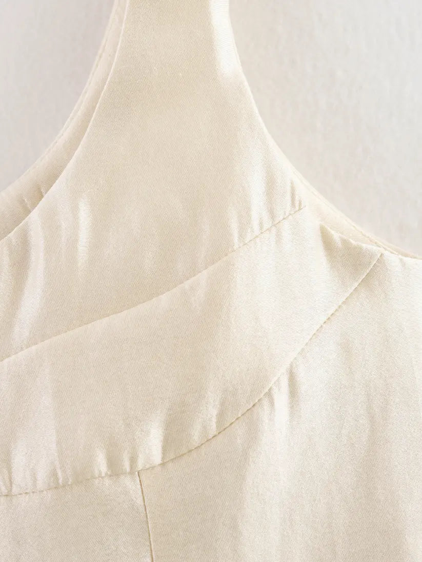 Close-up of bust dart and strap seam