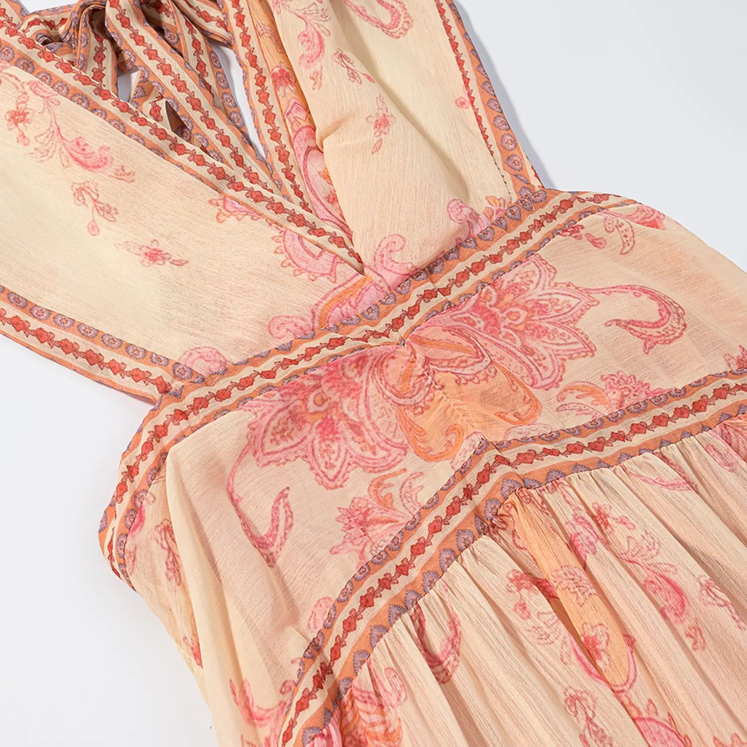 1. Front V neck & waist gathering close-up, border trim piping, crinkled sheer chiffon texture