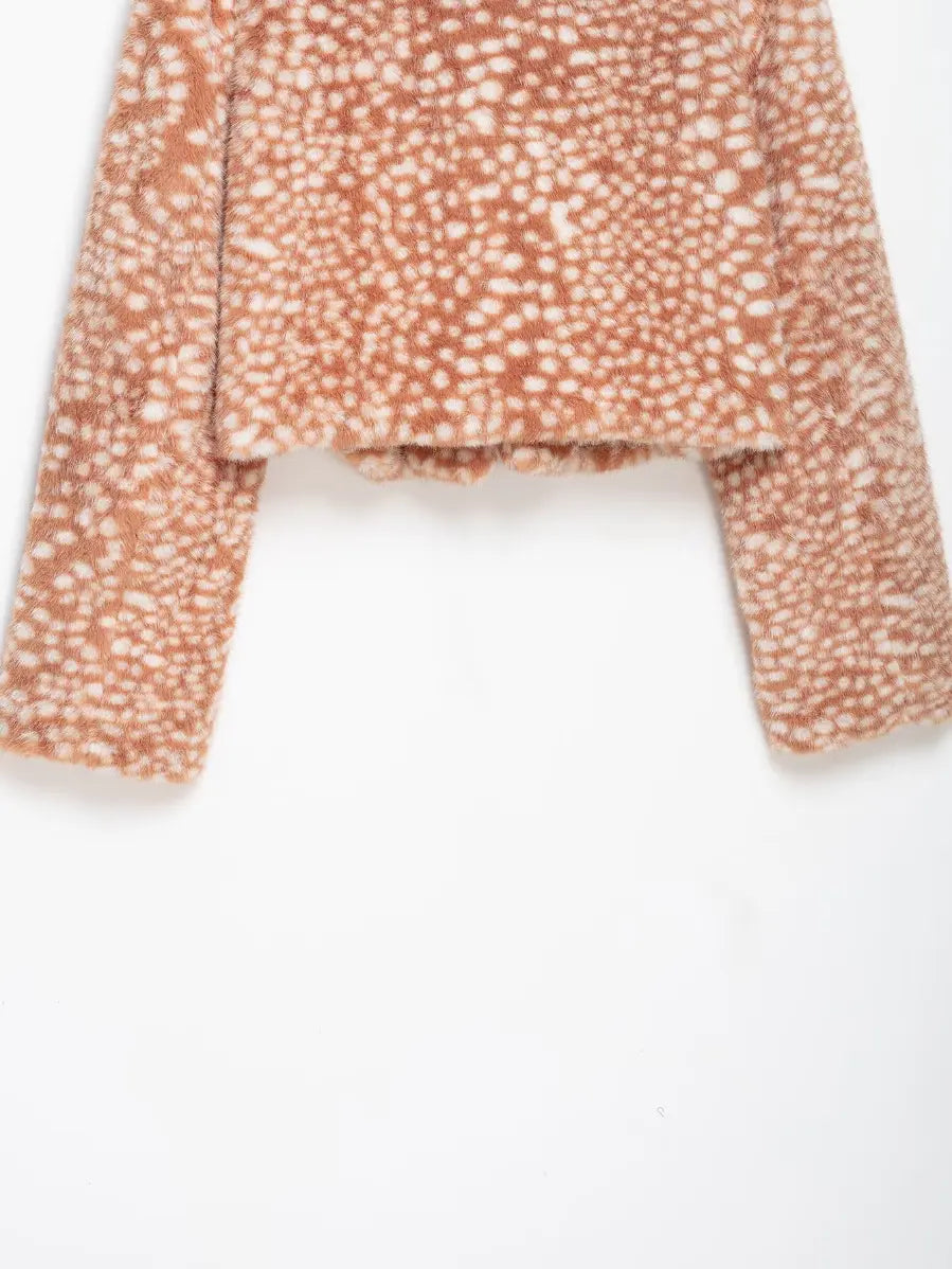 Close-up of back cropped hem