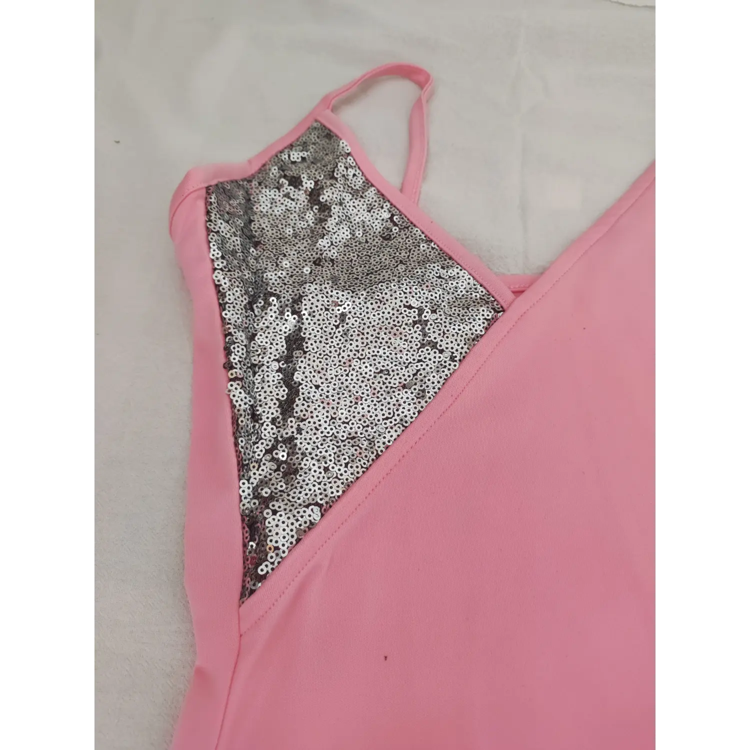 Detail closeup v neck silver sequin splicing chest part pink cami bodycon mini dress