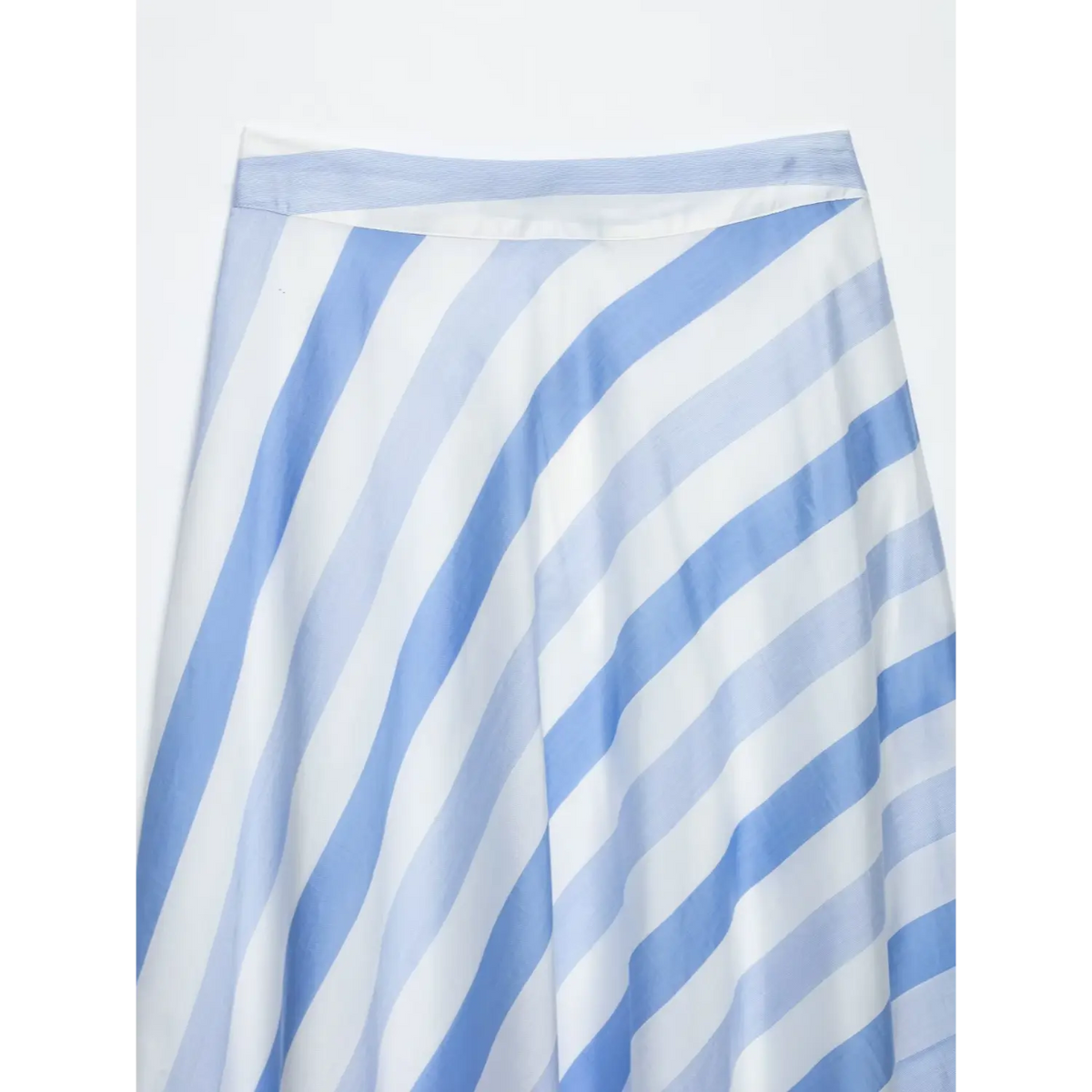 Close-up of front waistband and stripe panel
