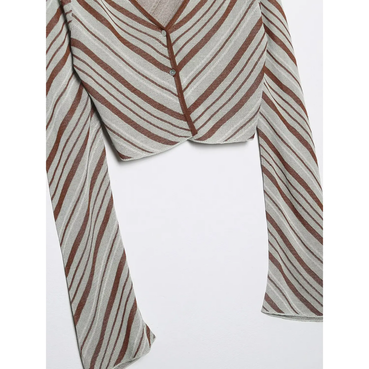 Close-up of bodice and cropped hem