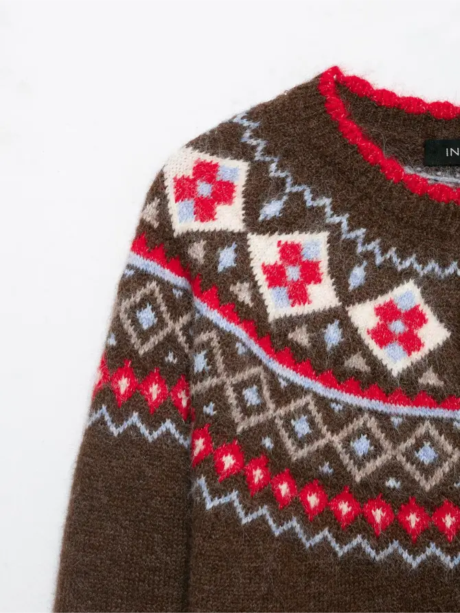 Close-up of shoulder fair isle yoke pattern