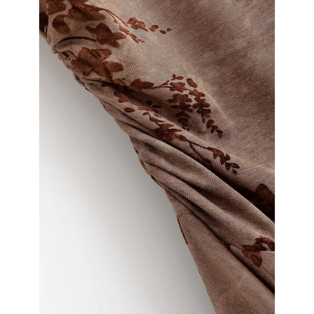 Close-up of side gathered ruching texture