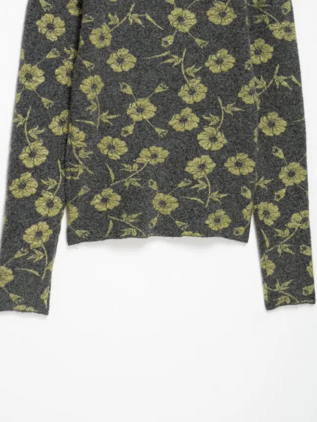 Close-up of back hem and cuffs
