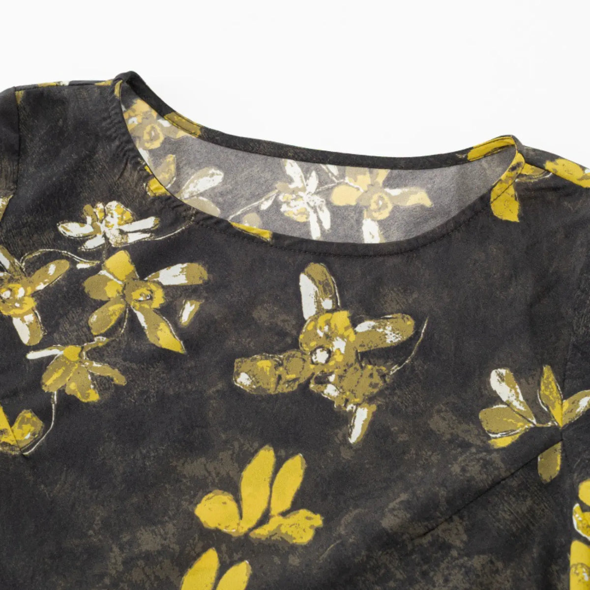 Close-up of round neckline