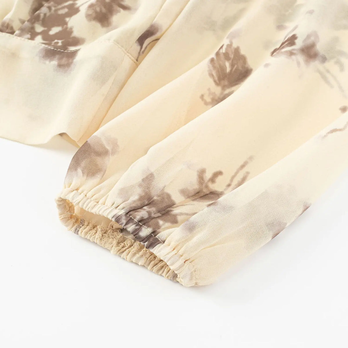 Close-up of elasticated cuff detail