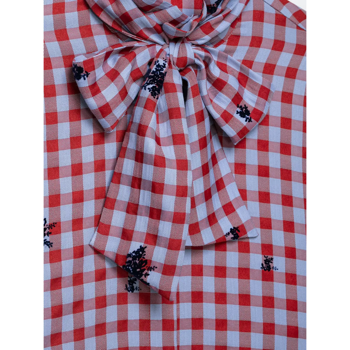 Close-up of tie bow detail
