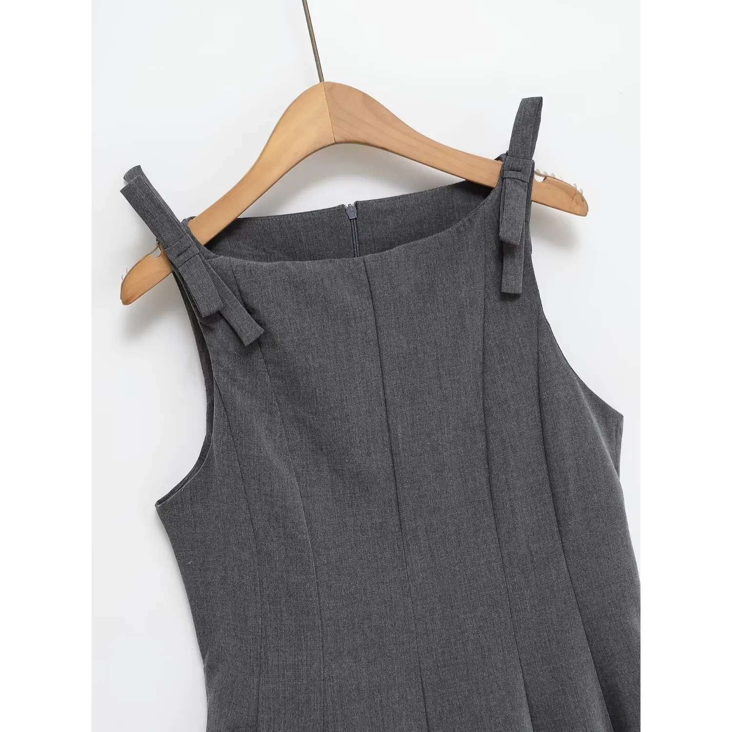 Grey Bow Strap Swing Mini Dress, Neckline & Bow Straps Close-up | Detail