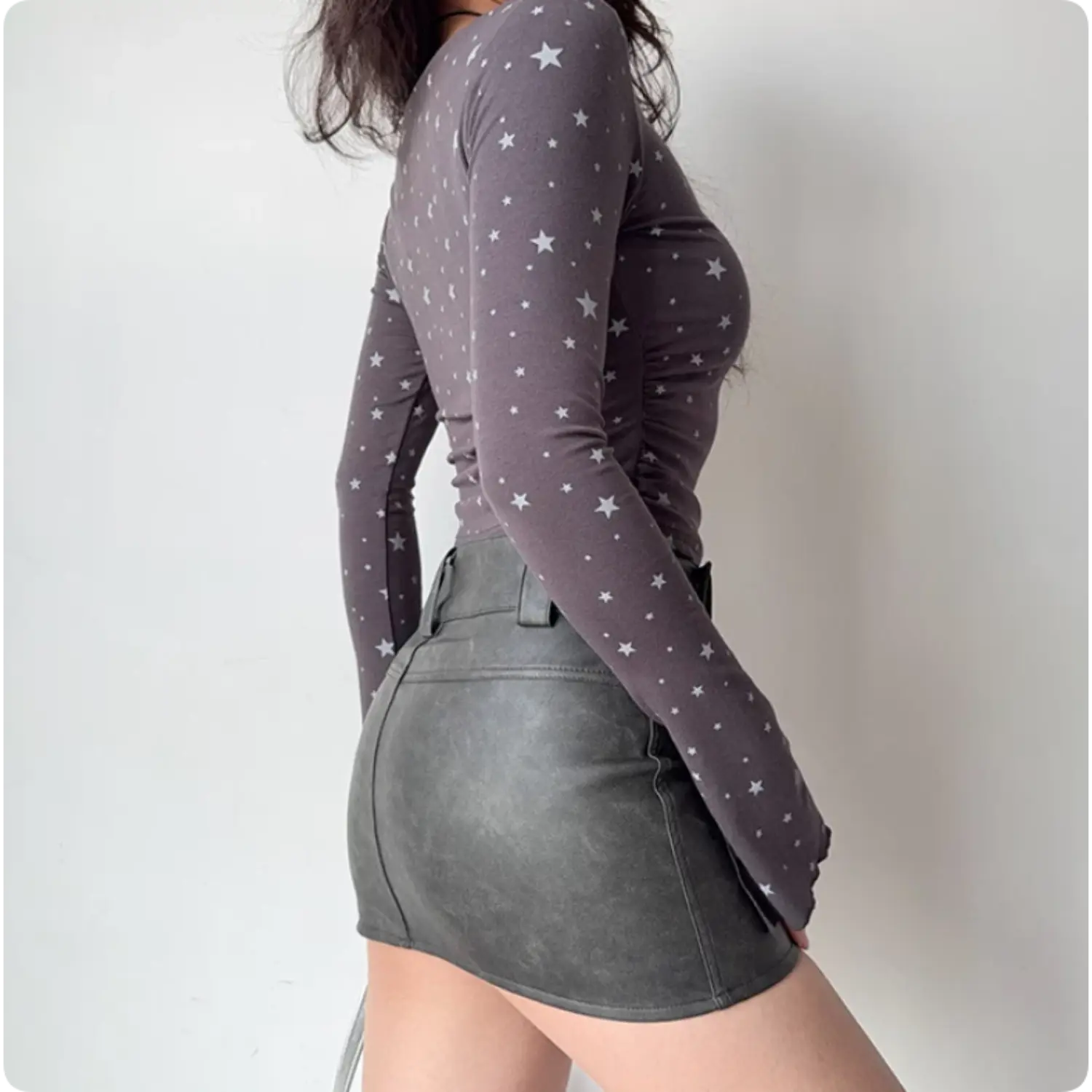 Side back shot grey star printed boat neck long sleeve top, stretch ruched waist cropped slim going out women shirt