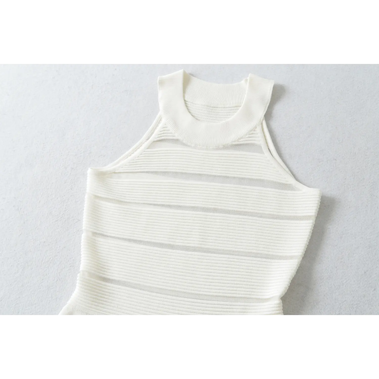 Halter neck rib knit macro close-up, fine vertical rib binding tight serging anti-deformation elastic neck sewing craft shot