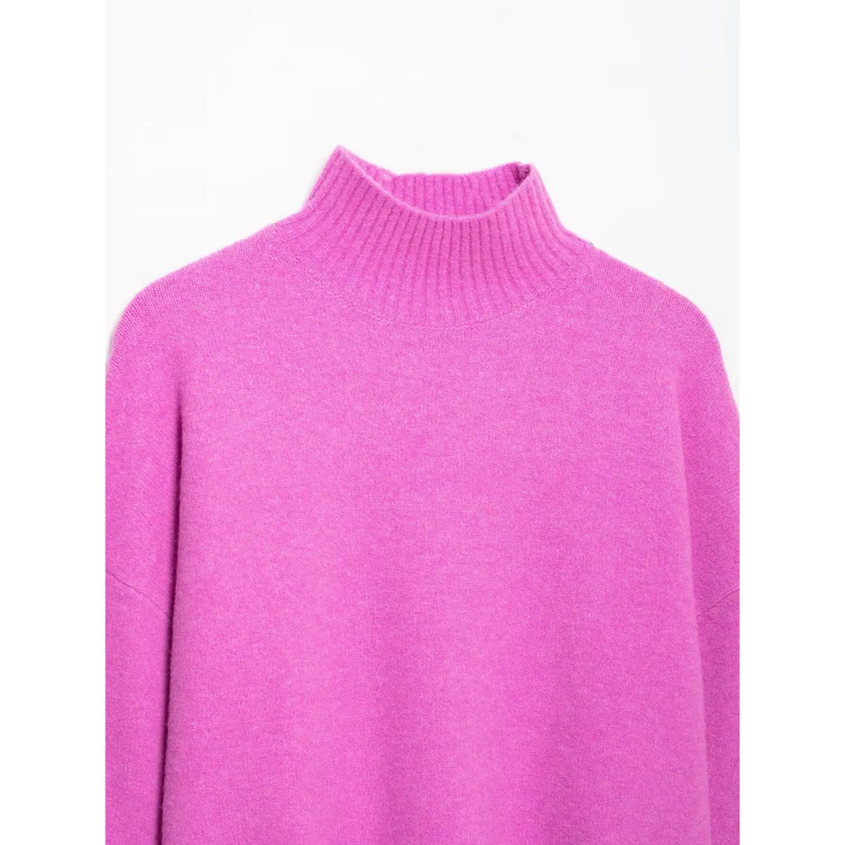 Close-up of ribbed mock neck collar