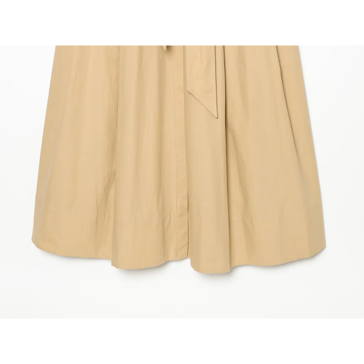 Close-up of skirt panel and belt tail