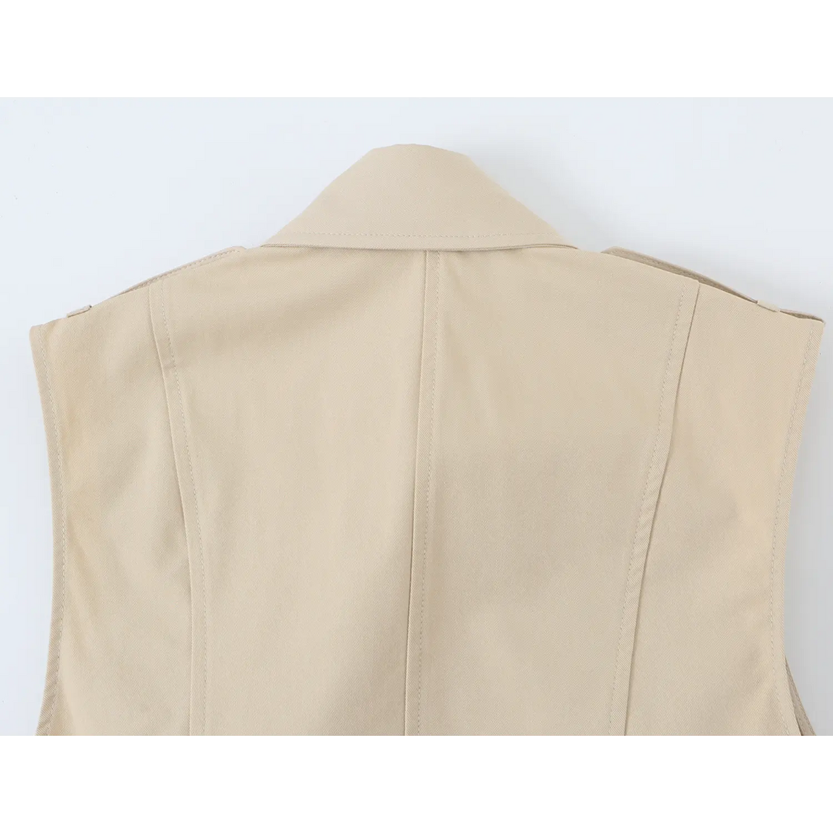 Close-up of back neckline