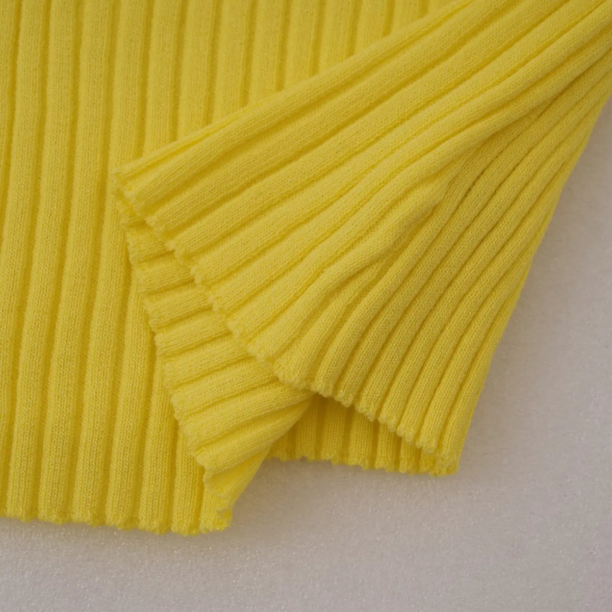 Close-up of ribbed hem edge