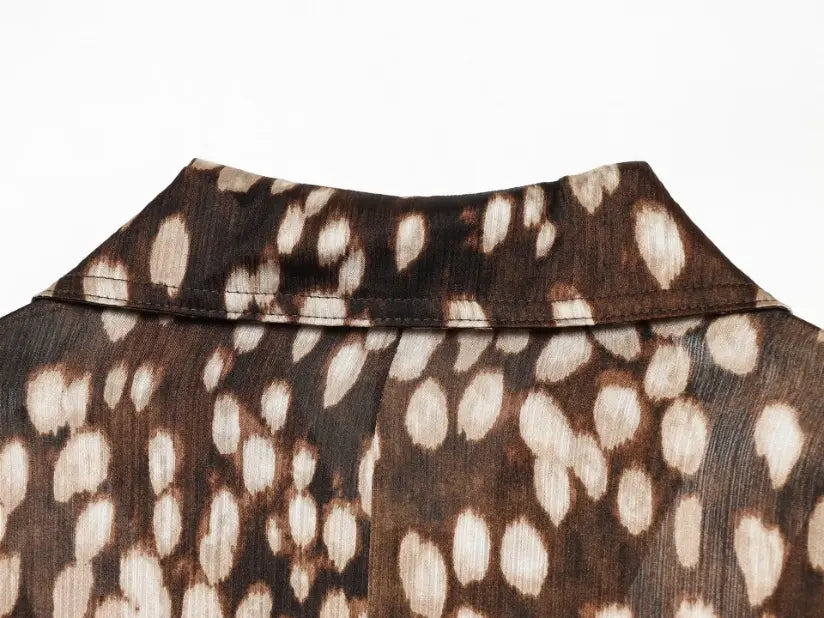Close-up of back collar stitching