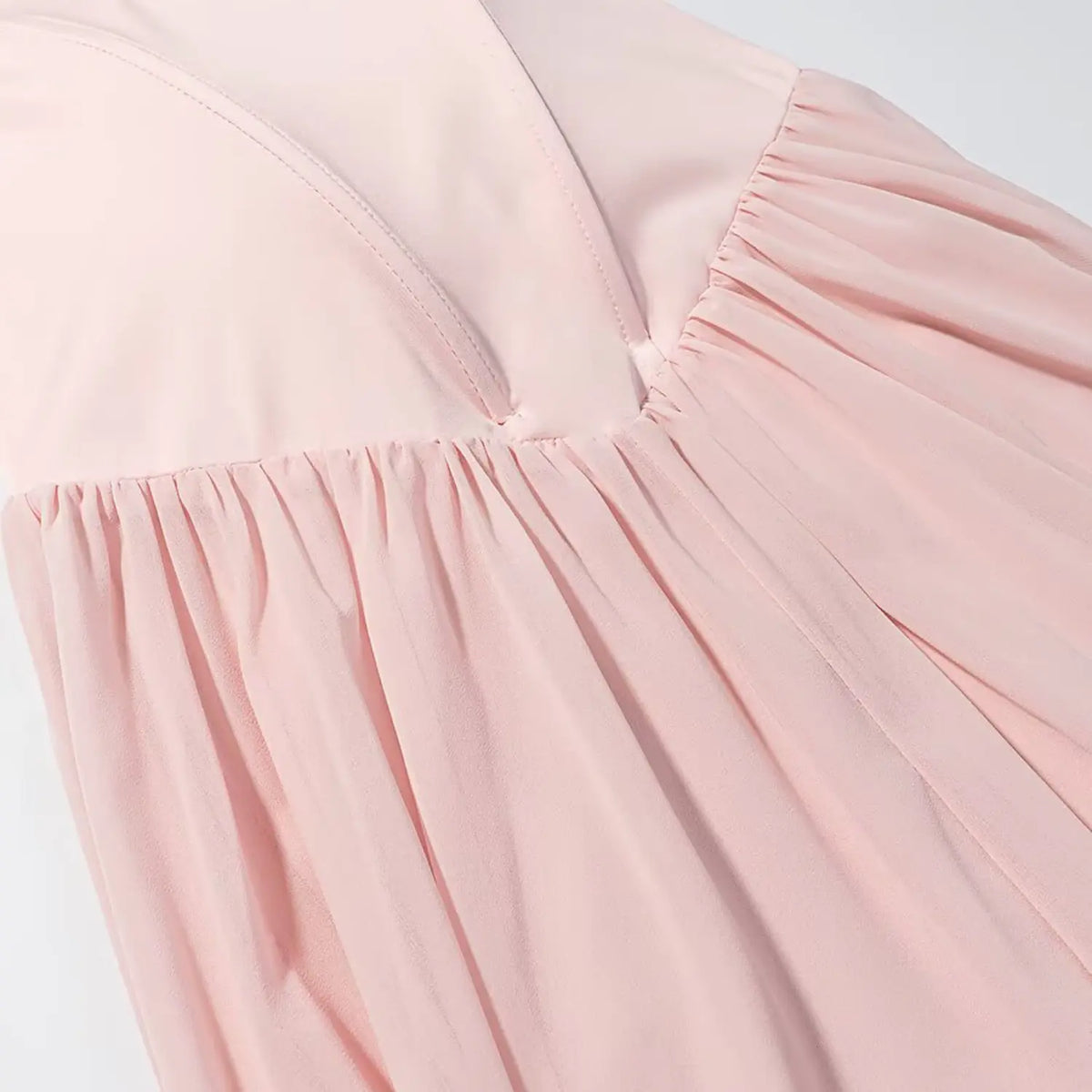 Close-up of gathered waist
