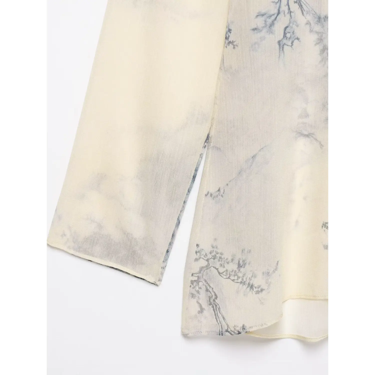 Long sleeve cuff & side hem slit shot, sheer crinkle woven fabric, finished serged edge stitching