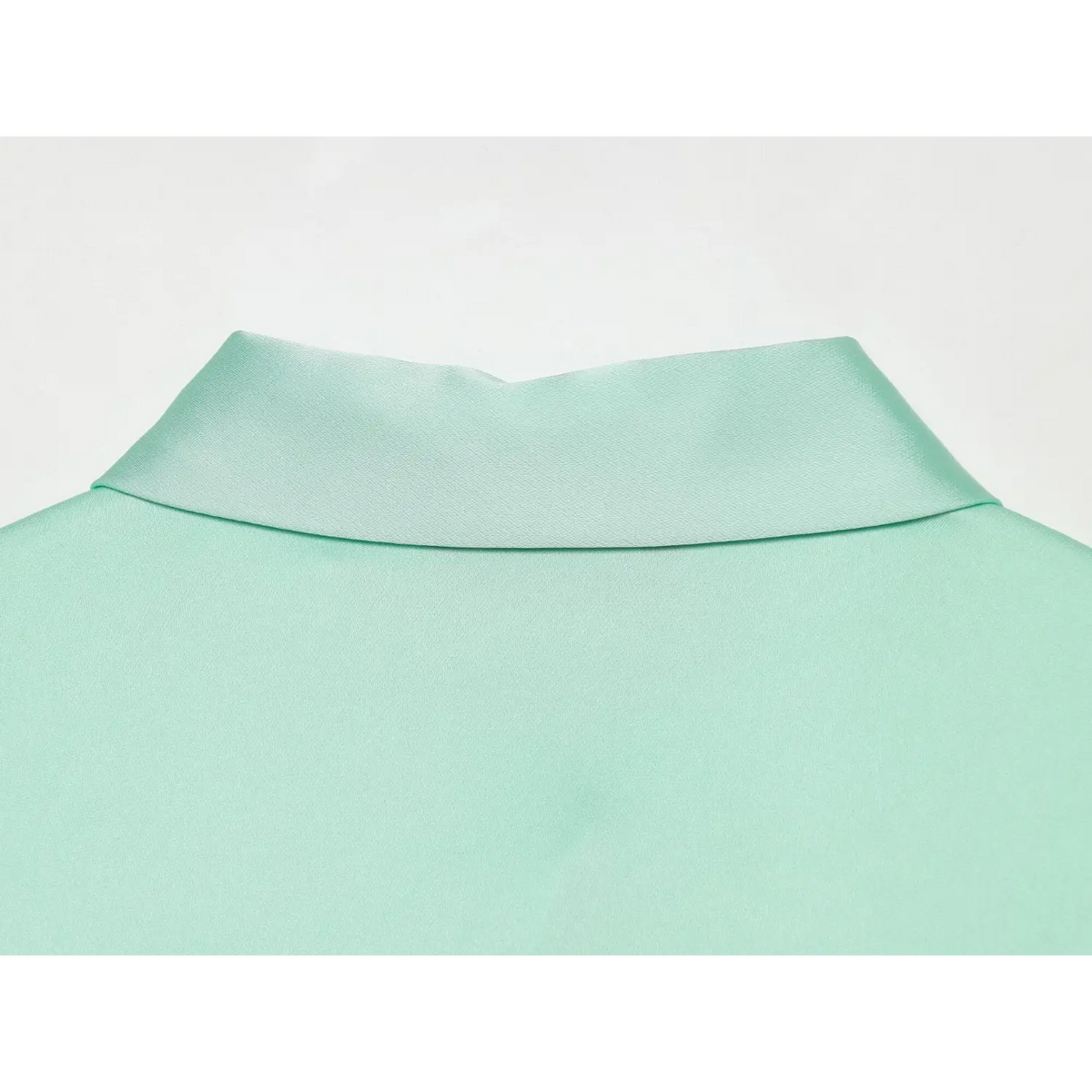 Close-up of back collar