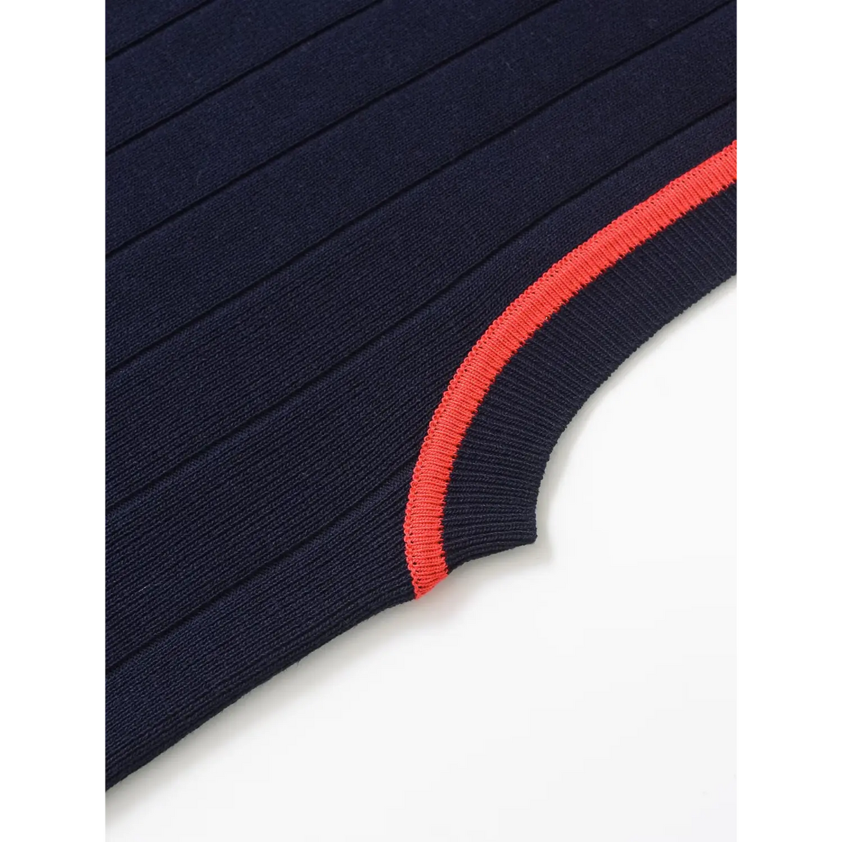 Close-up of armhole contrast trim detail