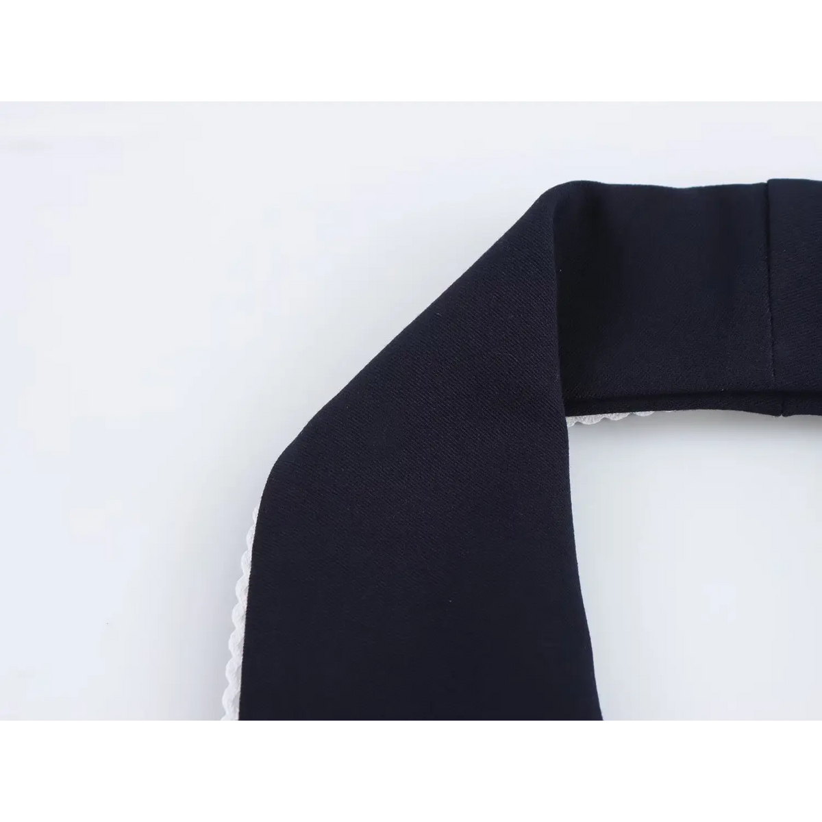Close-up of back halter neckband