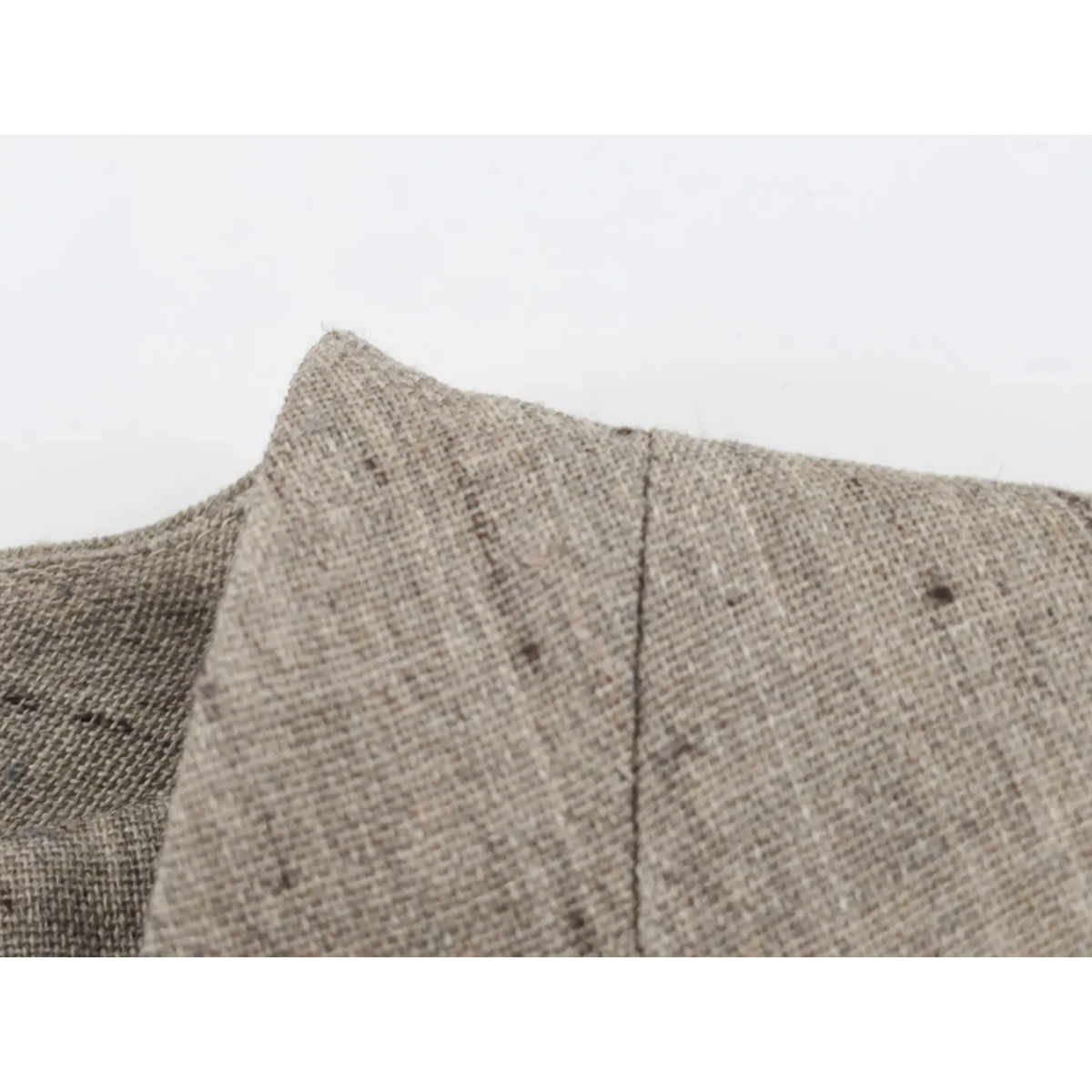 Close-up of stand collar tip