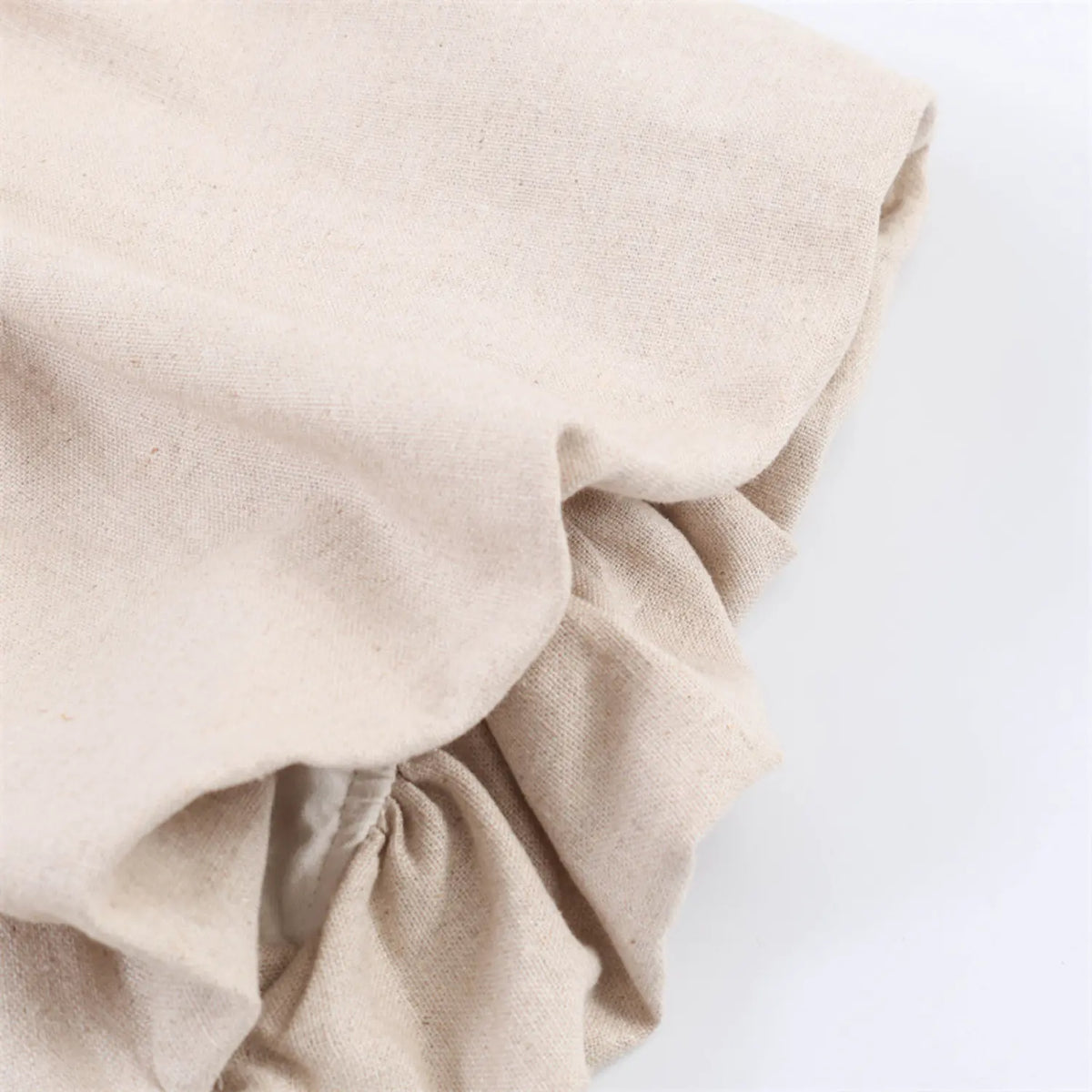 Close-up of puff sleeve elastic cuff
