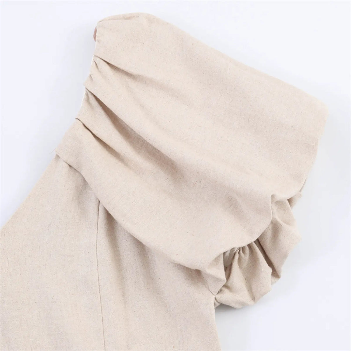 Close-up of puff sleeve ruching