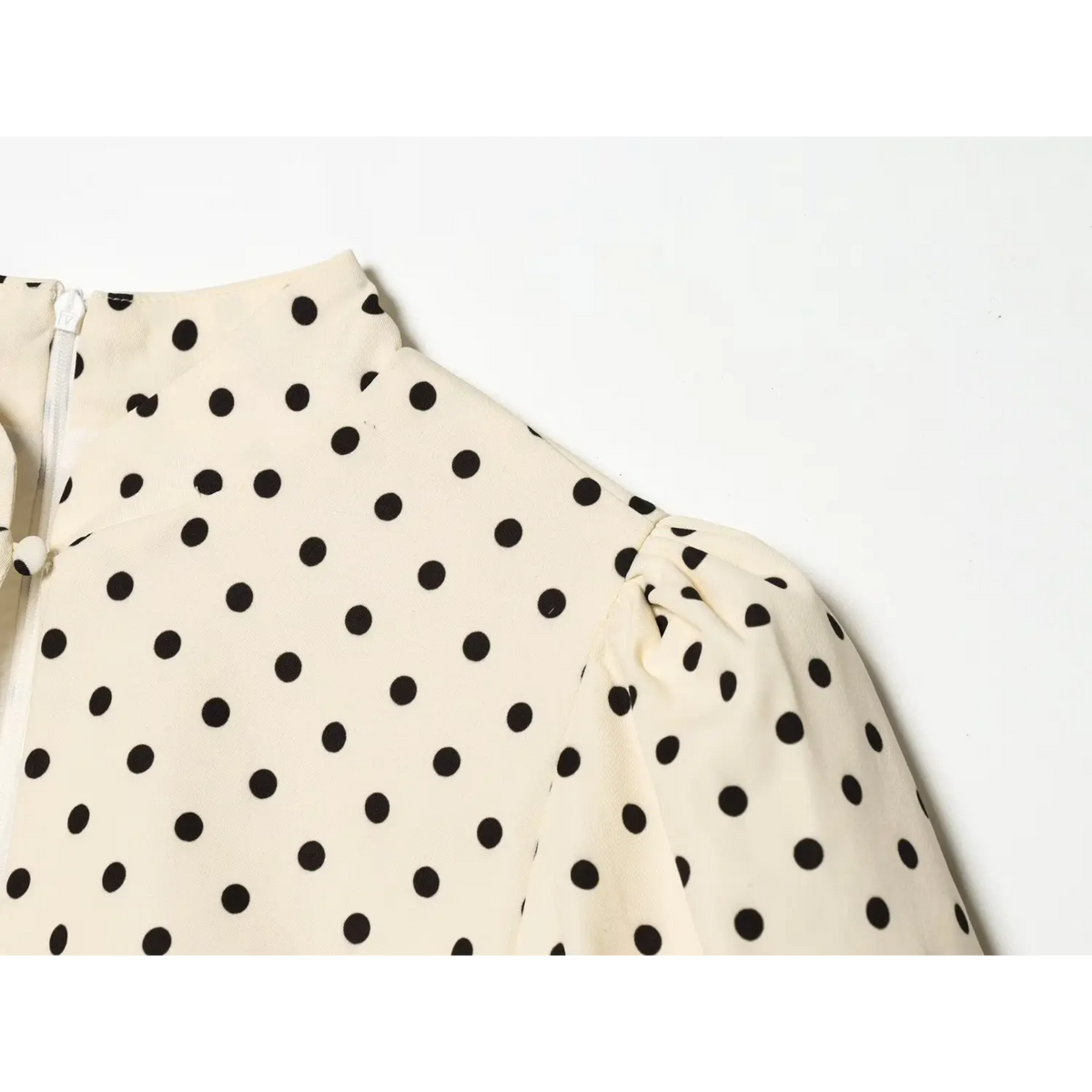 Off‑white black polka dot dress shoulder and collar detail,puff sleeve gathering,stand neck