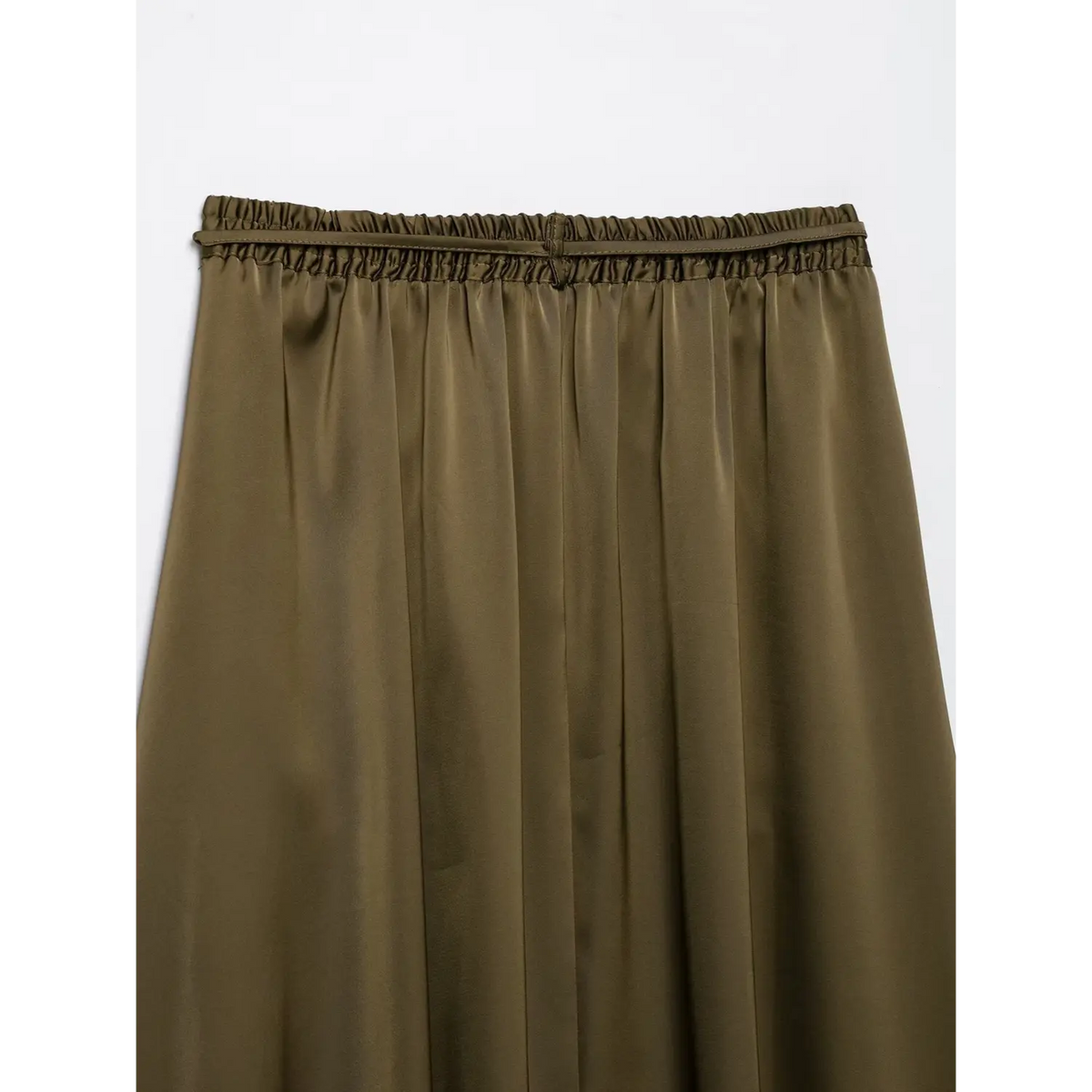 Close-up of back elasticated gathered waistband
