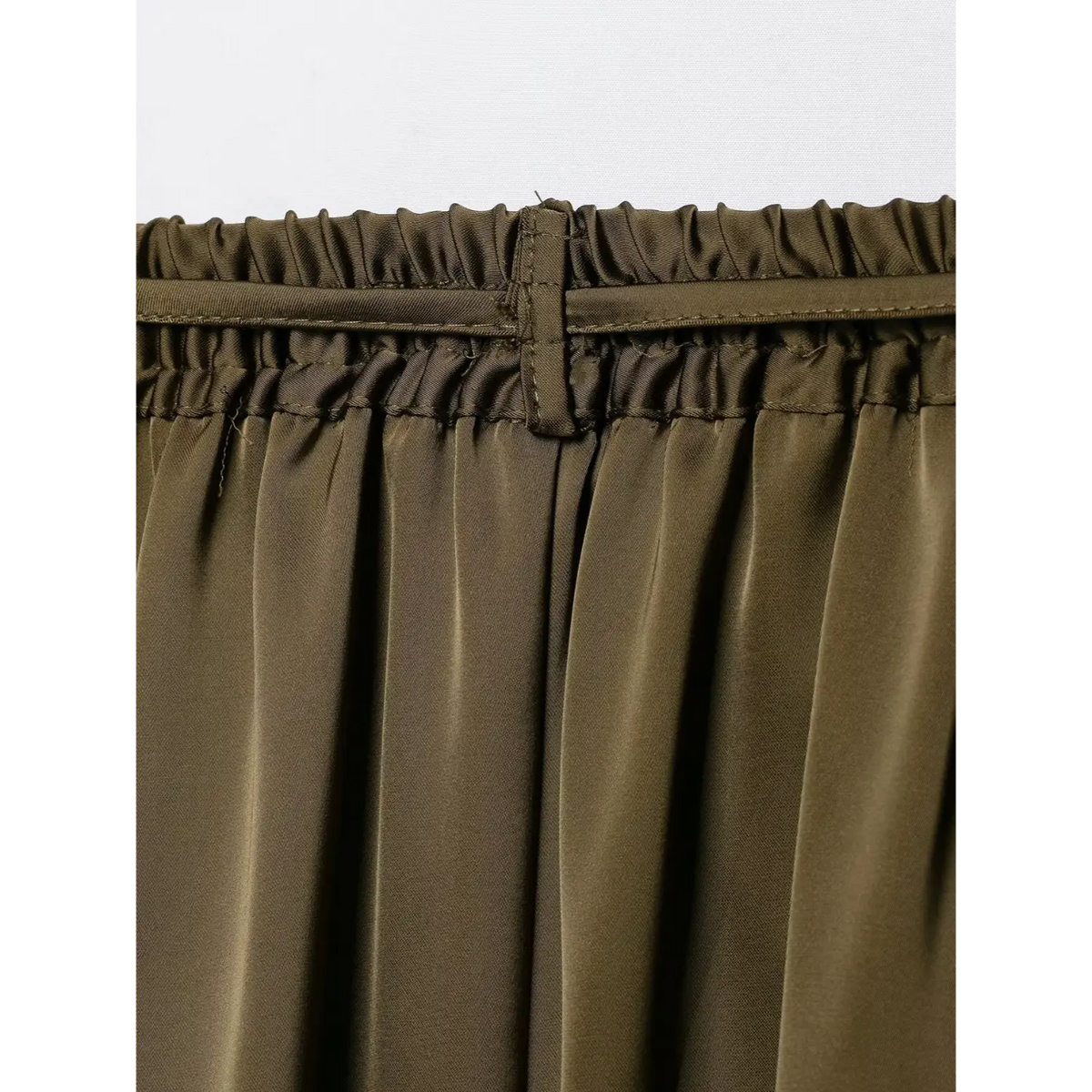 Close-up of back waistband elastic shirring