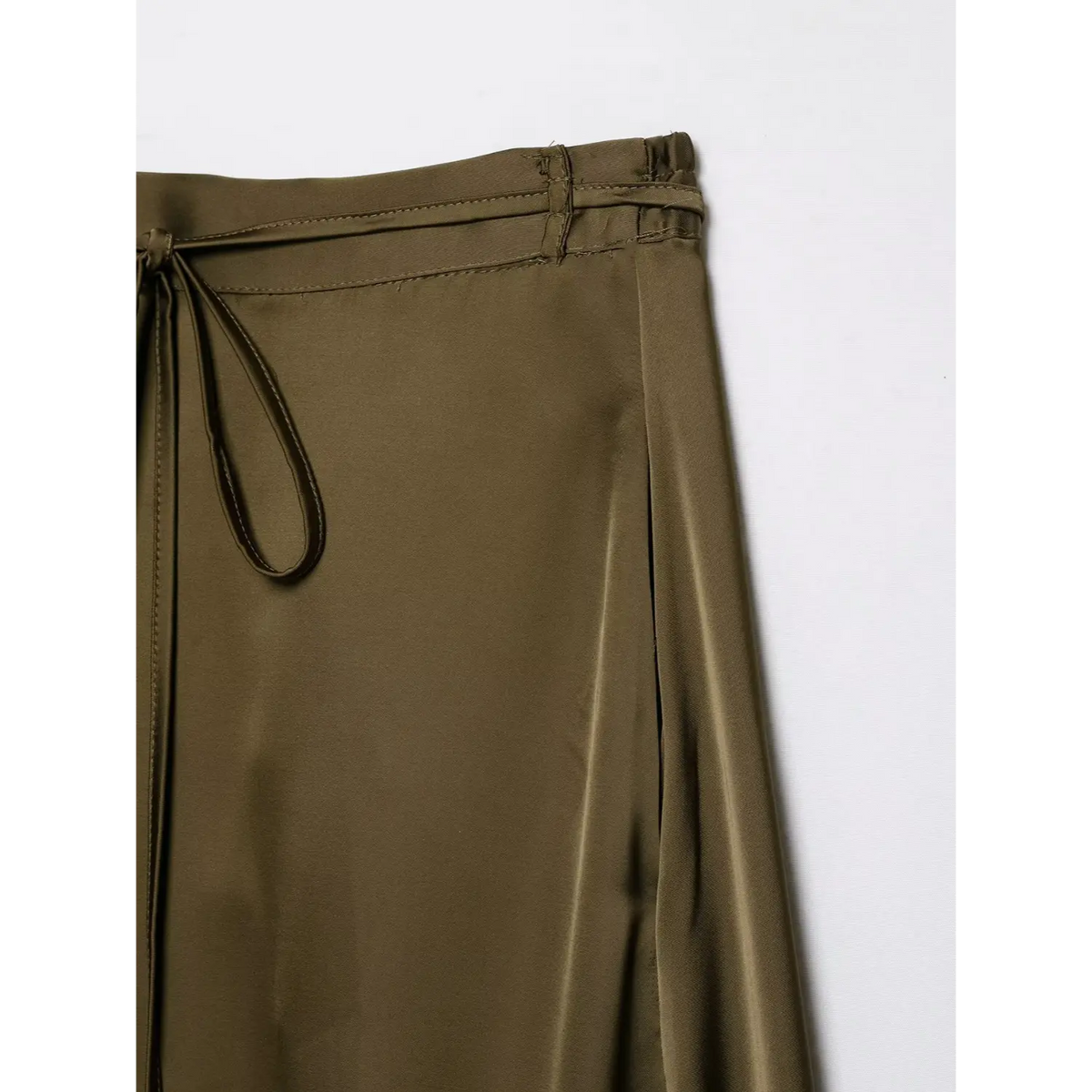 Close-up of side pocket opening