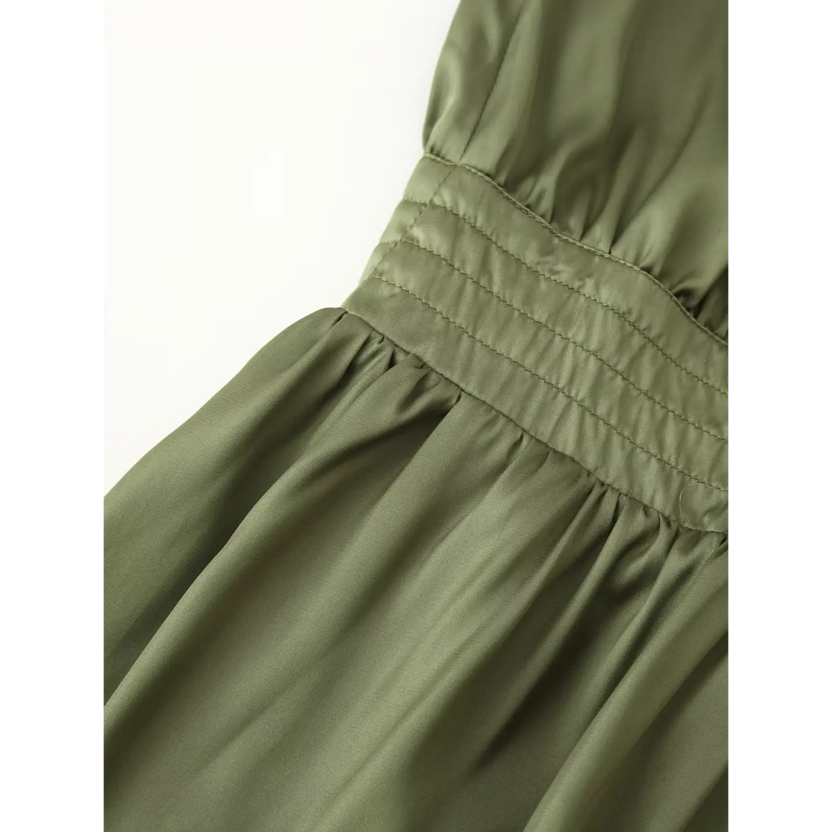 Close-up of waist gathering detail