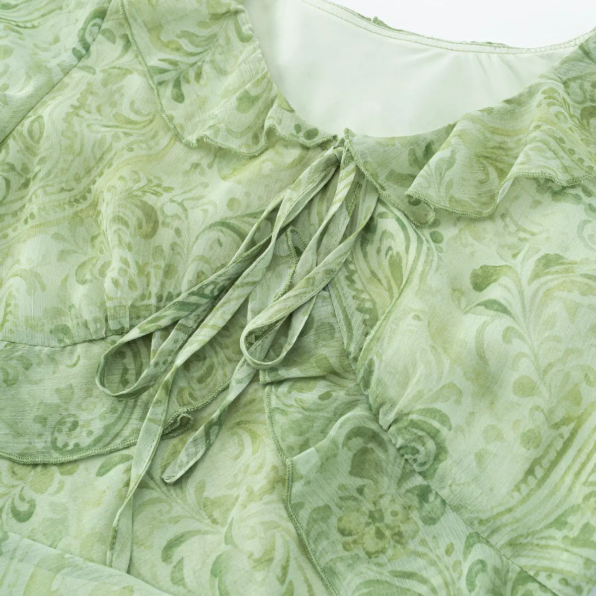 Close-up of front tie string