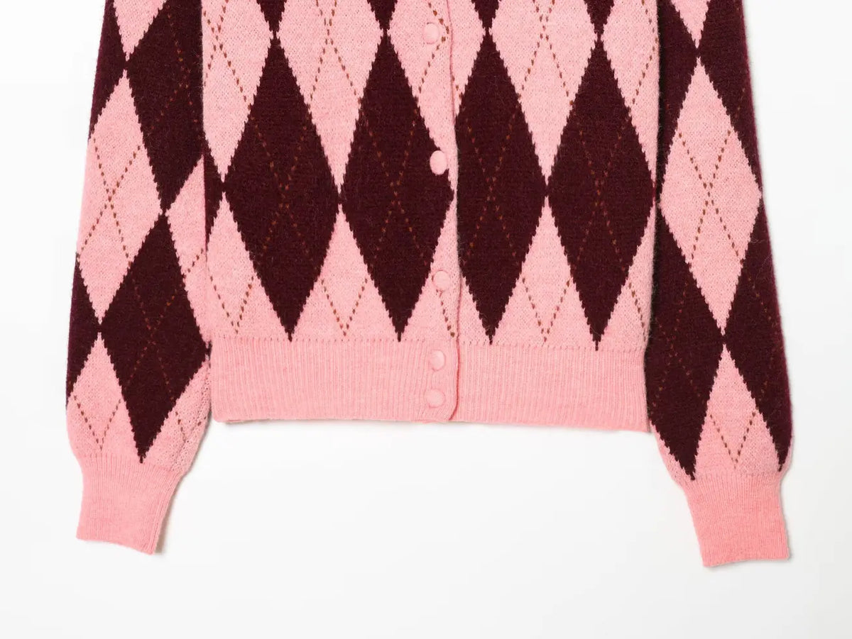 Close-up of ribbed hem and cuffs